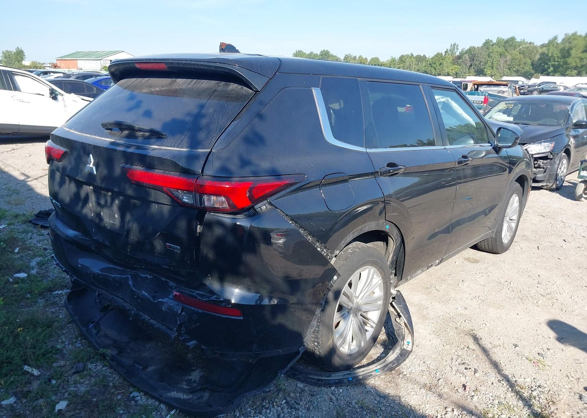 2022 MITSUBISHI OUTLANDER ES