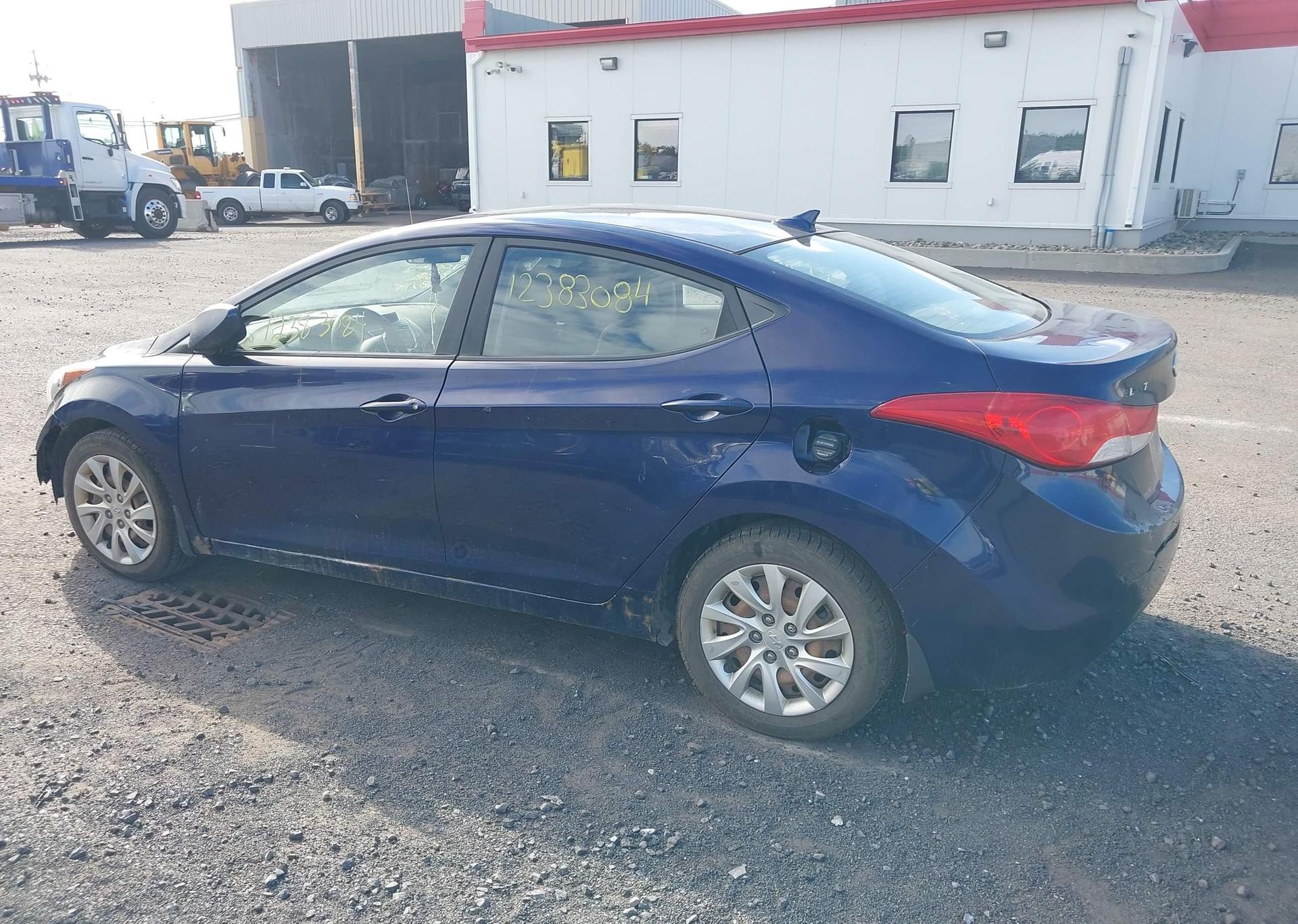 2012 HYUNDAI ELANTRA GL