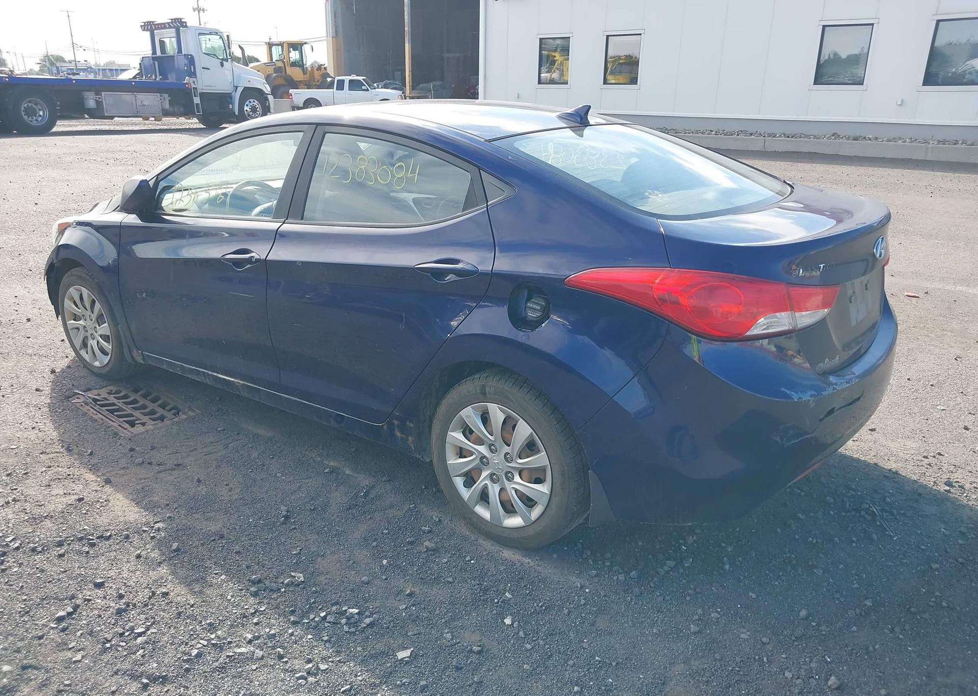 2012 HYUNDAI ELANTRA GL