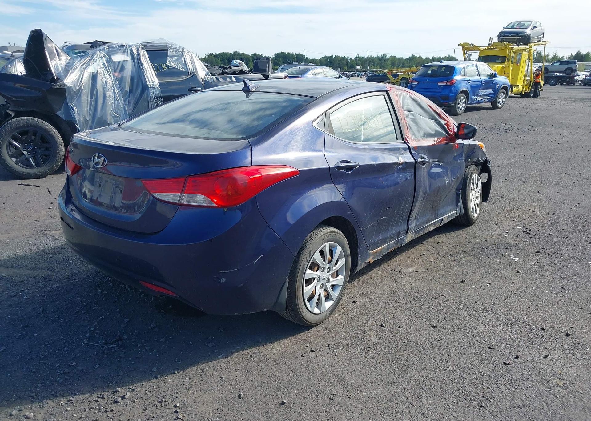 2012 HYUNDAI ELANTRA GL