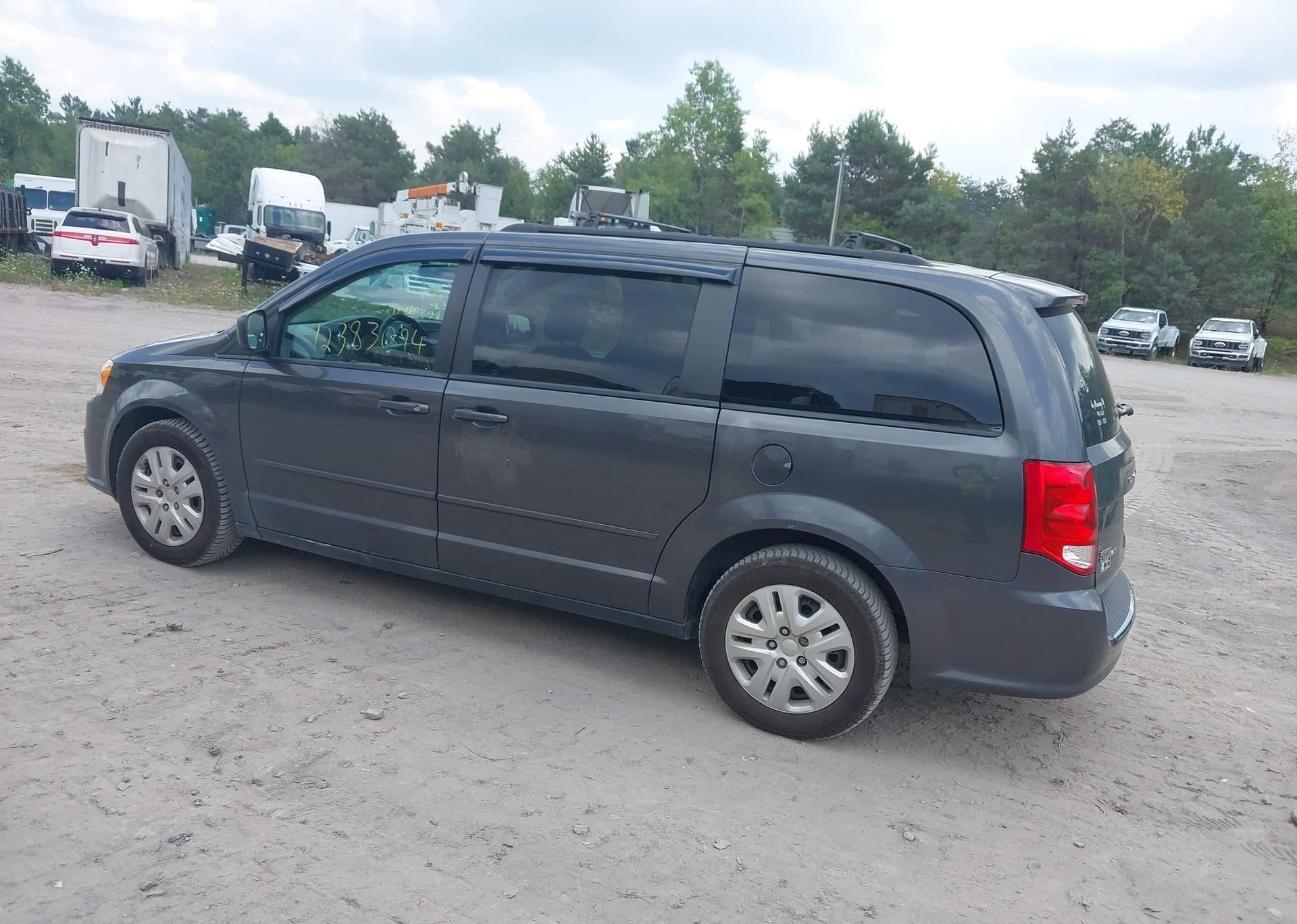 2016 DODGE GRAND CARAVAN SE