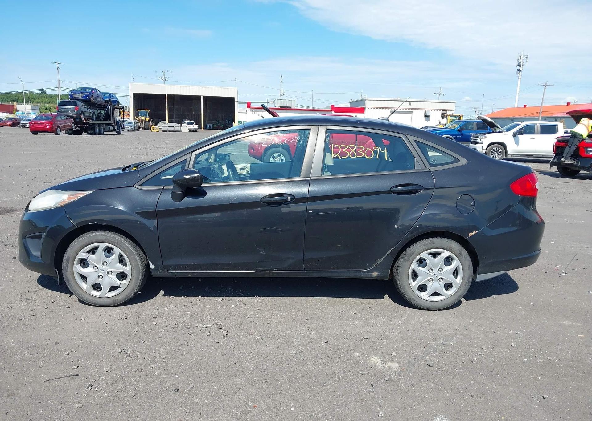2011 FORD FIESTA S