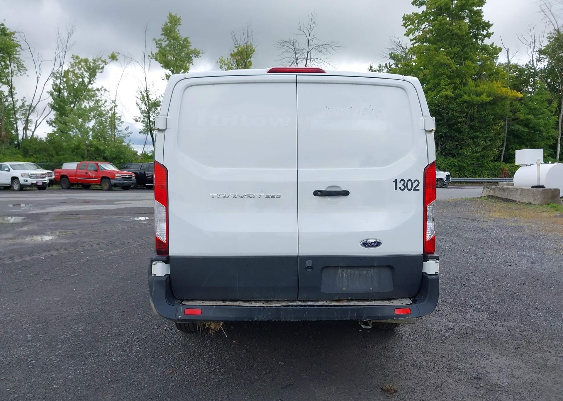 2022 FORD transit t-250