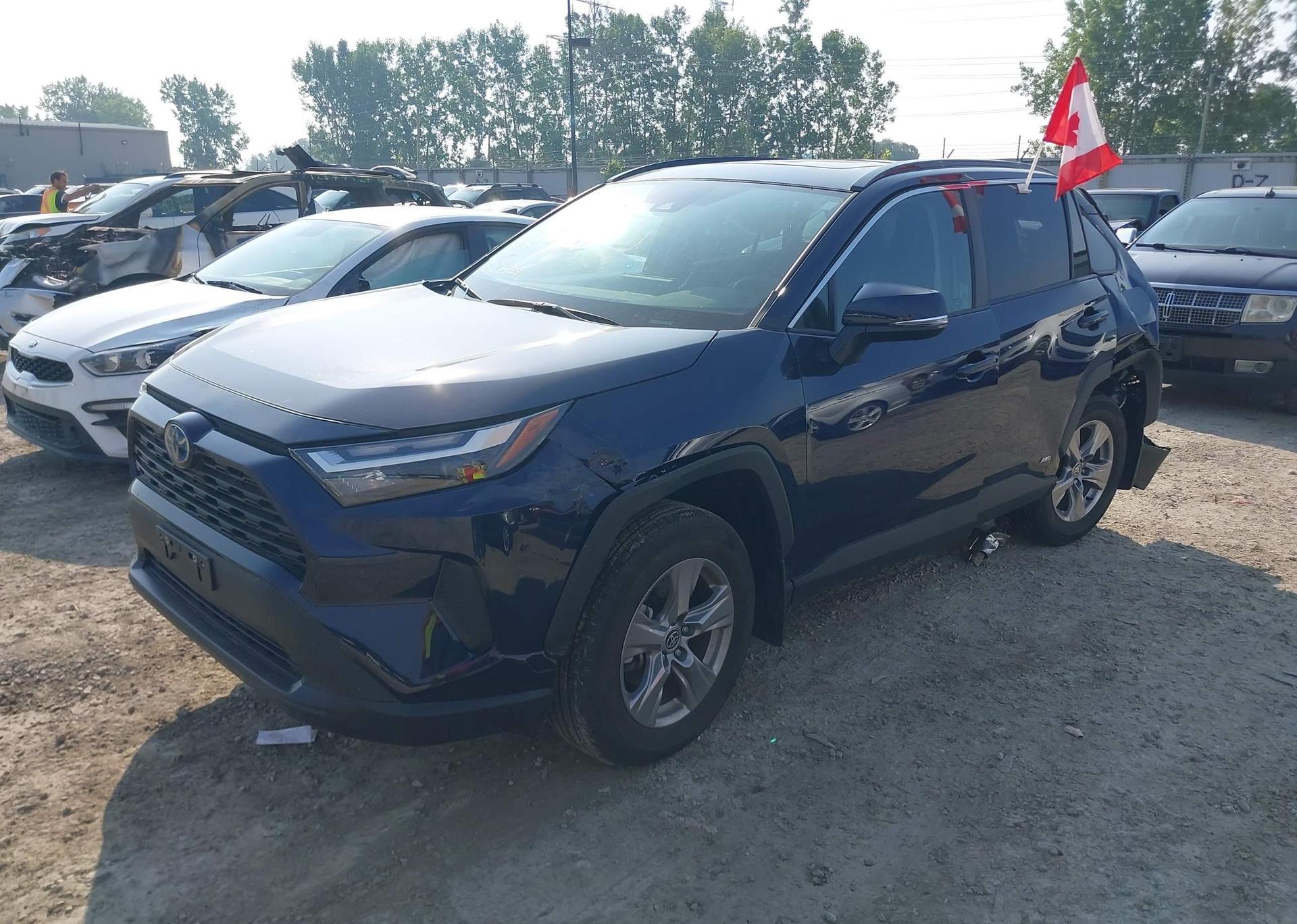 2023 TOYOTA RAV4 HYBRID XLE
