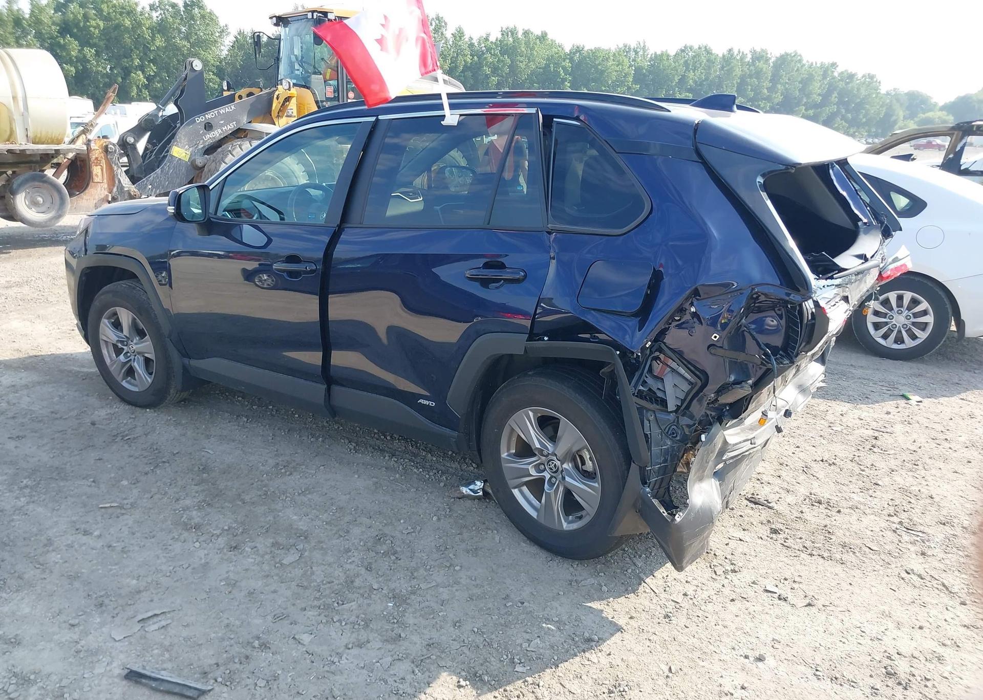 2023 TOYOTA RAV4 HYBRID XLE