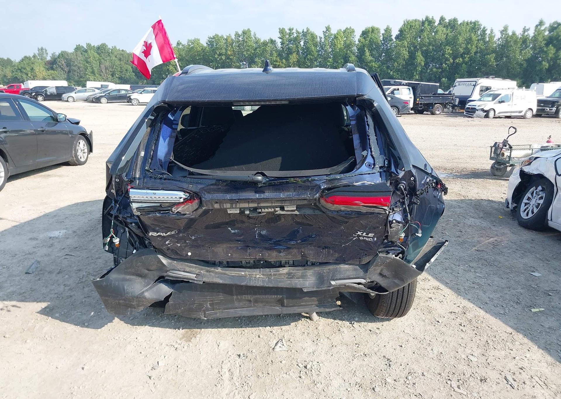 2023 TOYOTA RAV4 HYBRID XLE