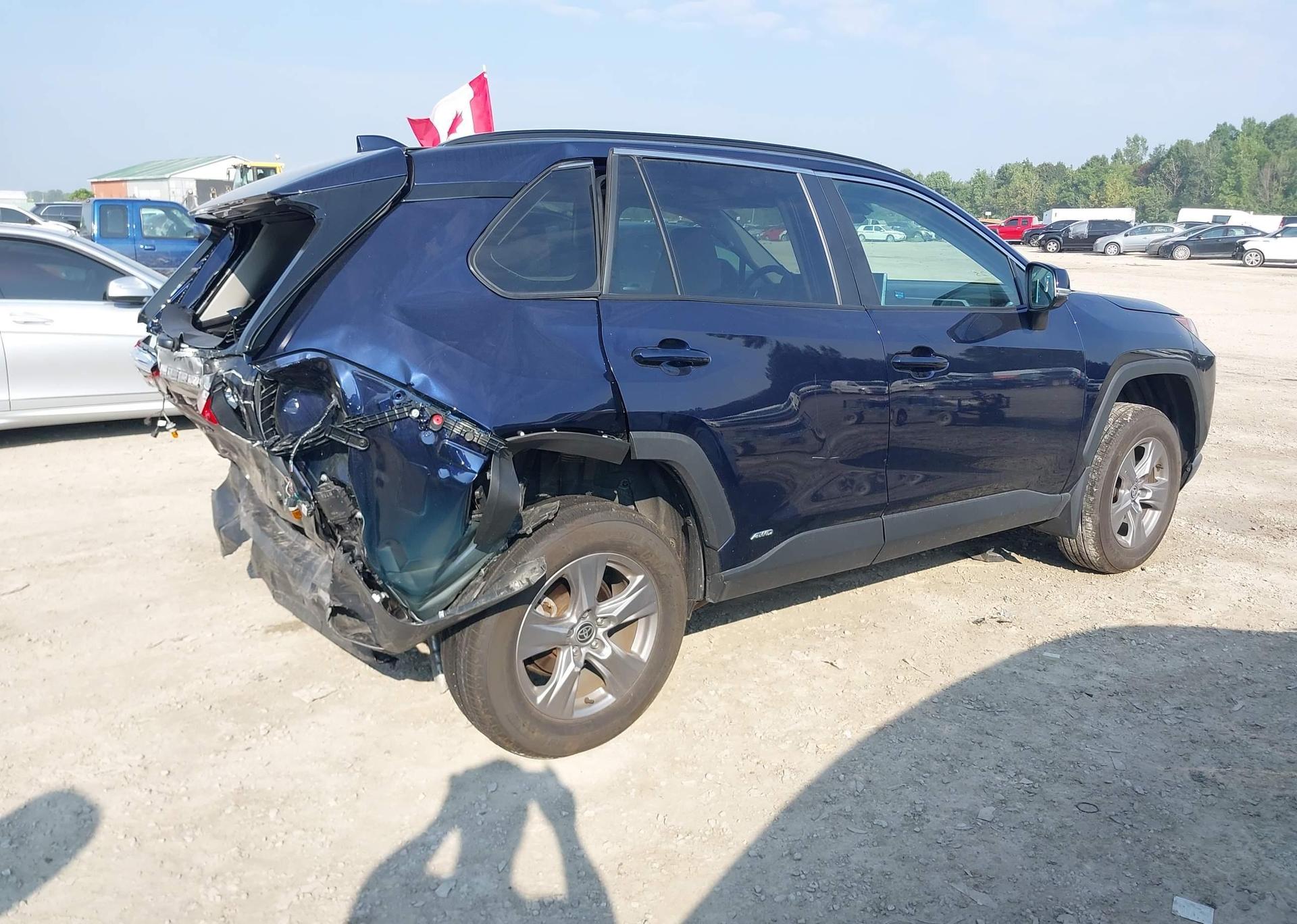 2023 TOYOTA RAV4 HYBRID XLE