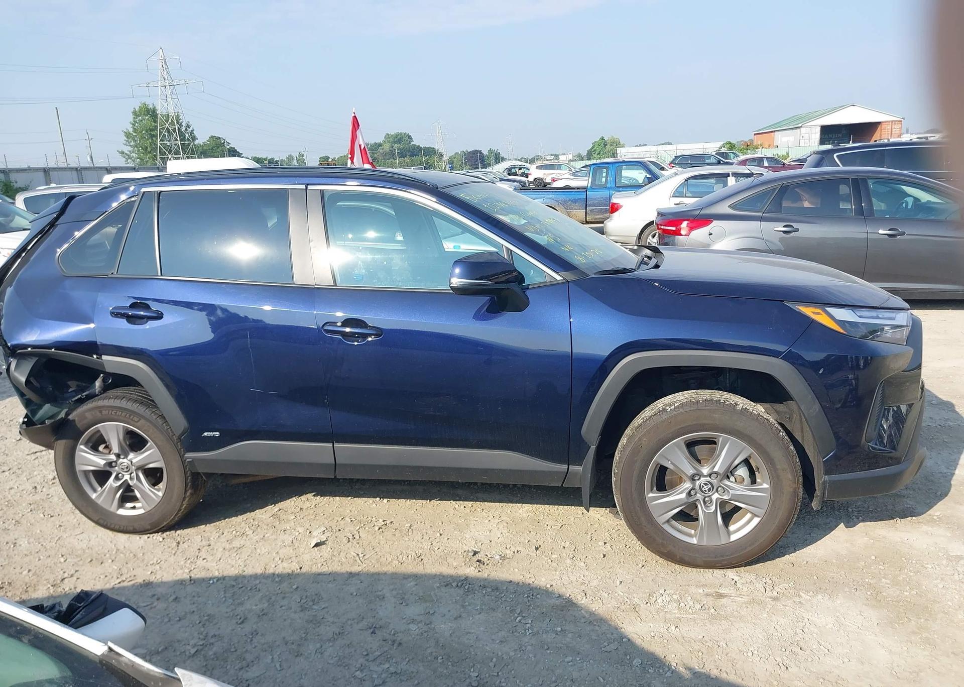 2023 TOYOTA RAV4 HYBRID XLE