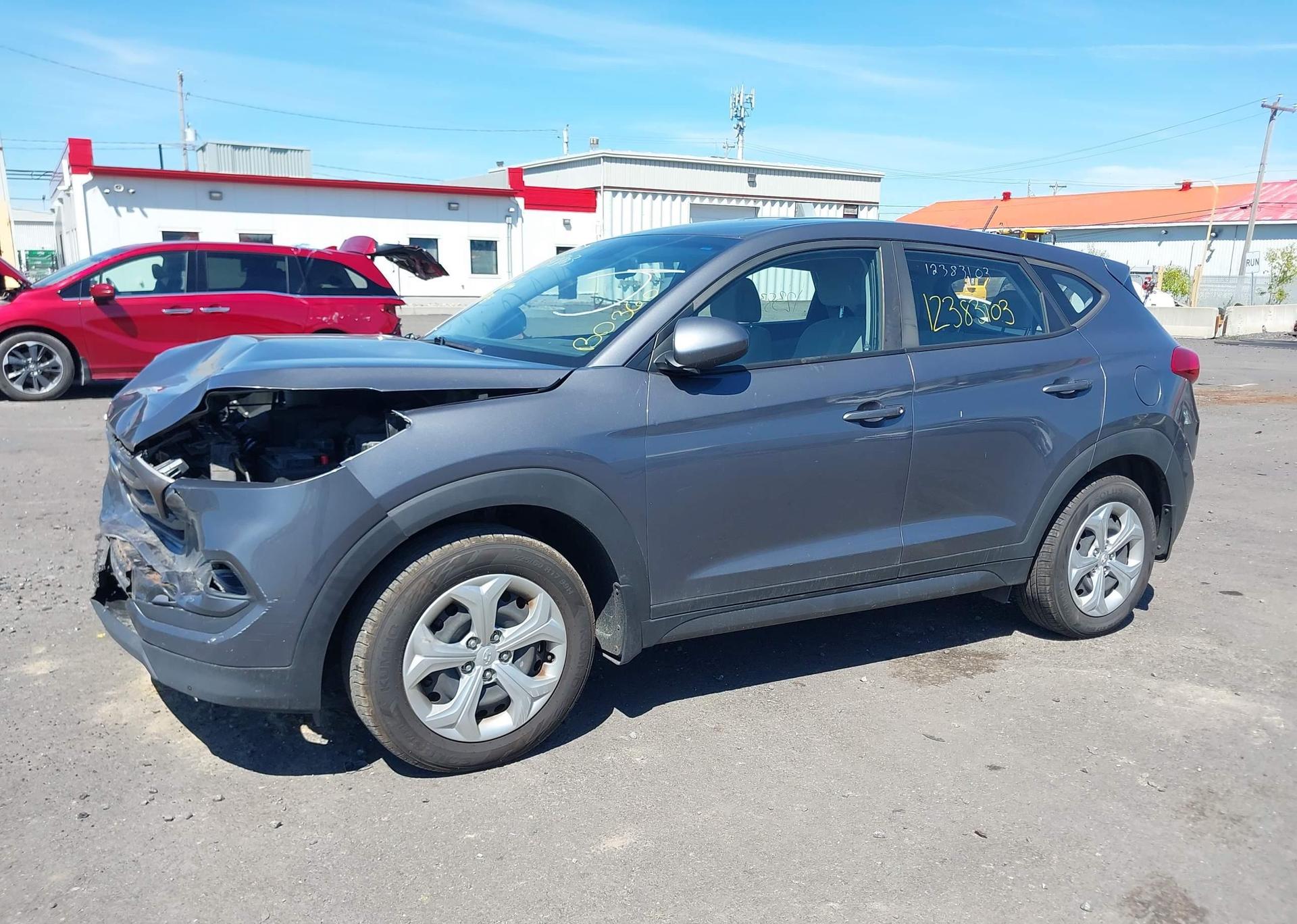 2016 HYUNDAI TUCSON SE