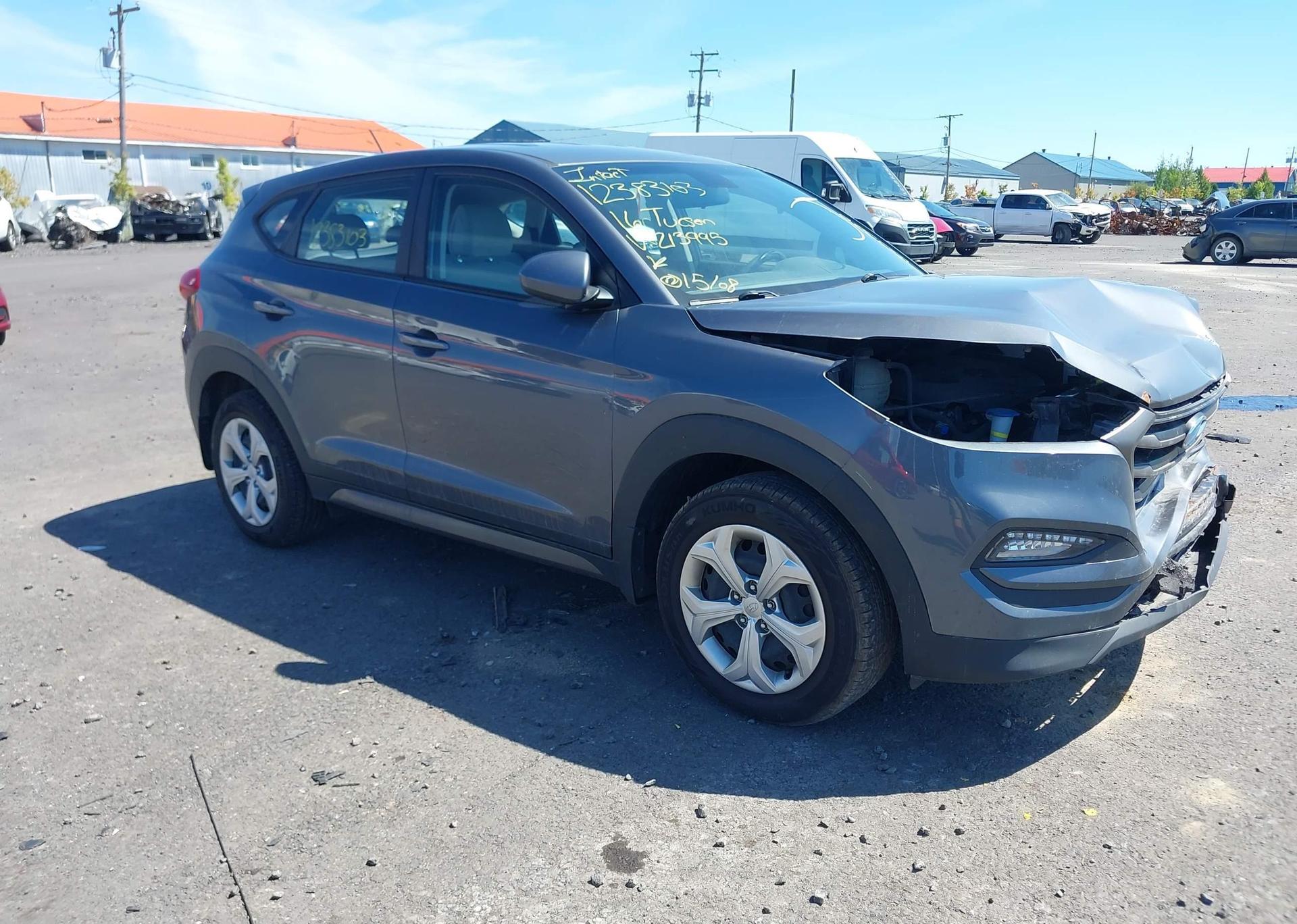2016 HYUNDAI TUCSON SE