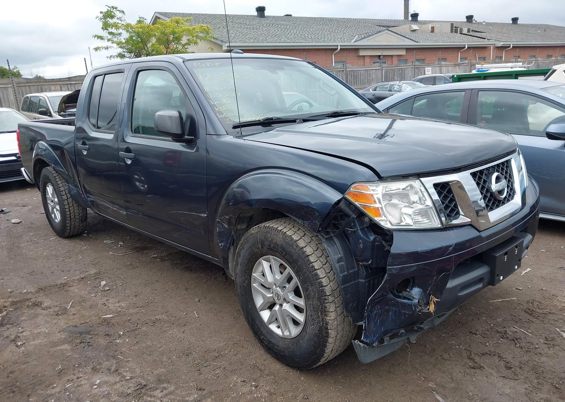 2016 NISSAN FRONTIER SV