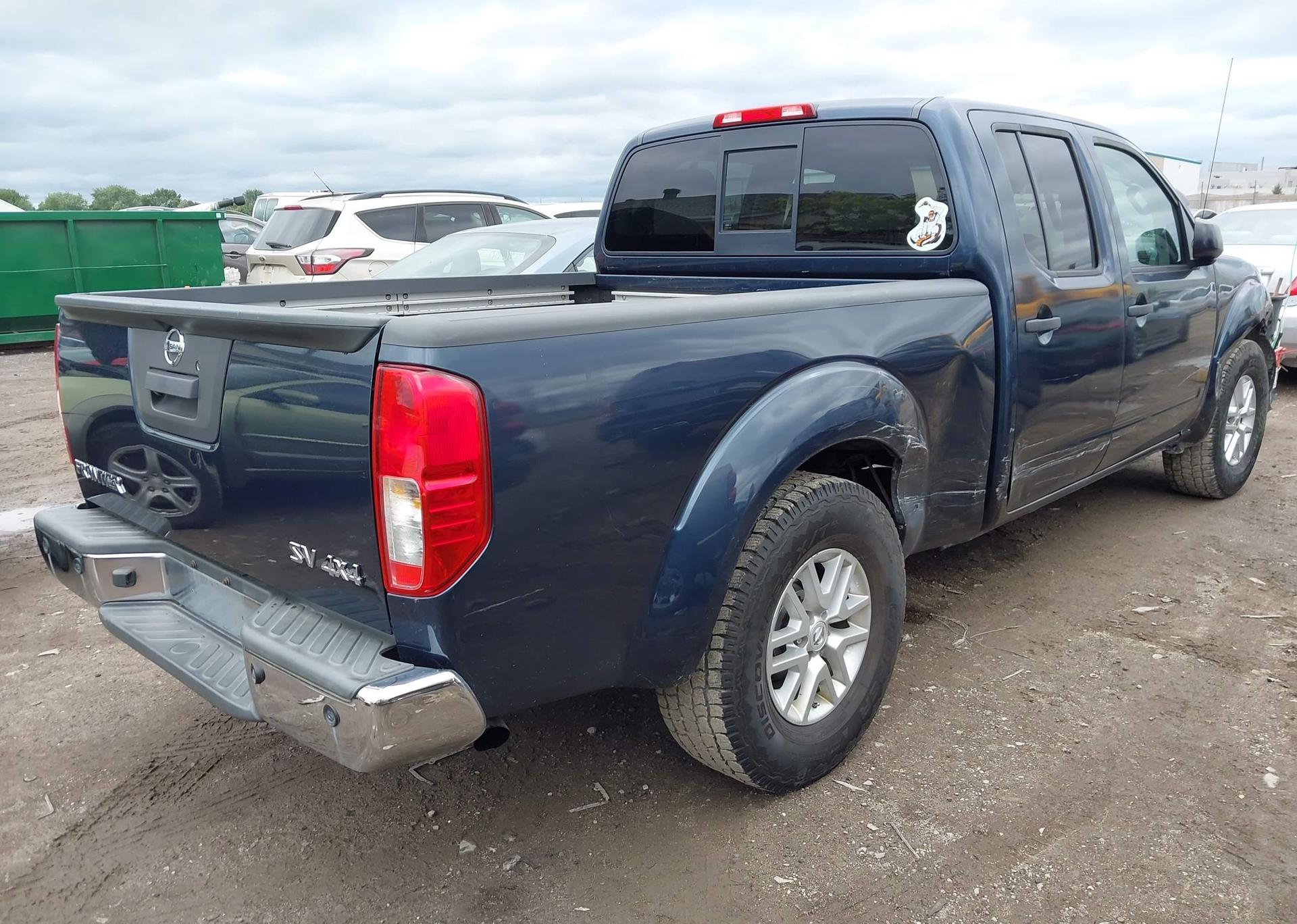 2016 NISSAN FRONTIER SV