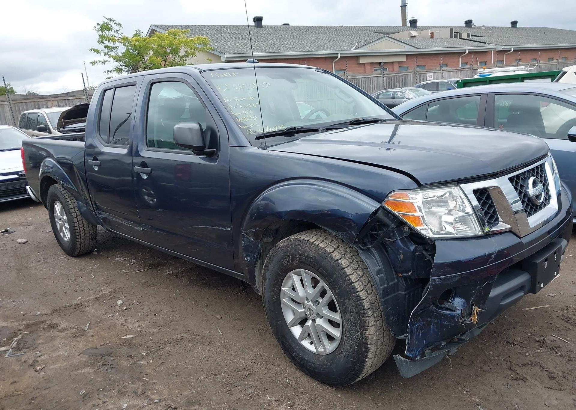 2016 NISSAN FRONTIER SV