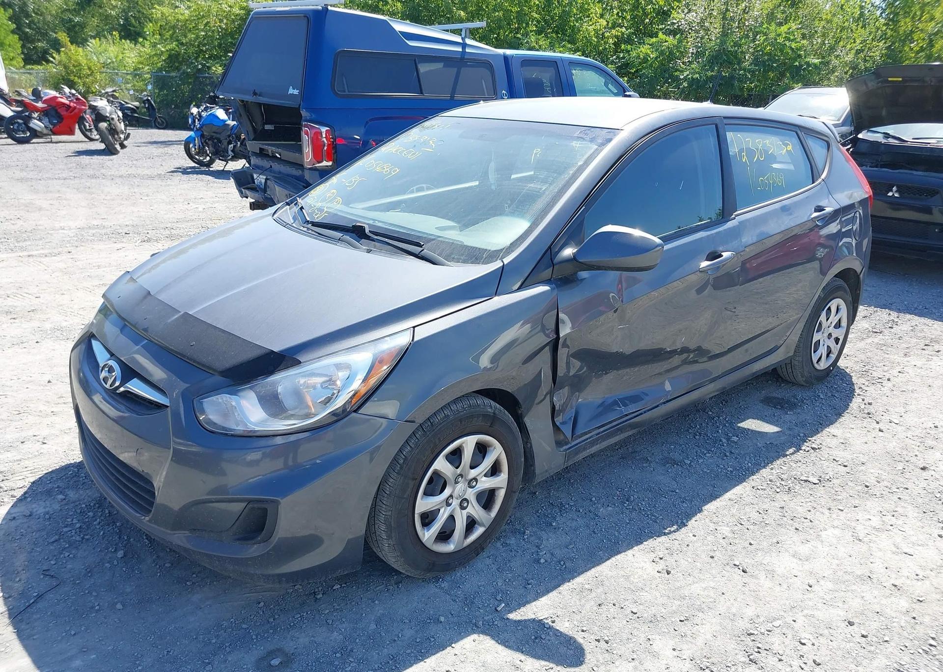 2012 HYUNDAI ACCENT GLS