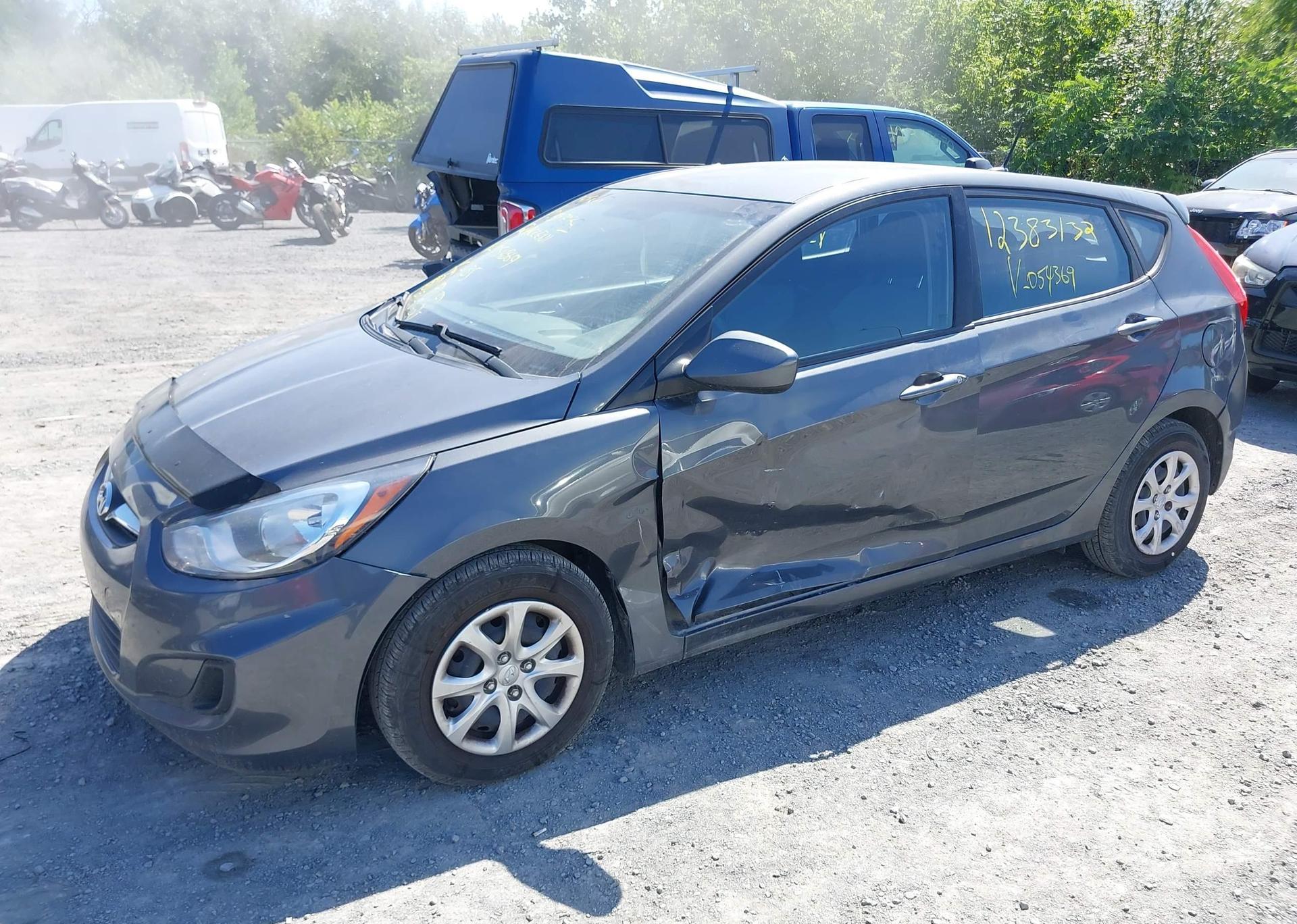 2012 HYUNDAI ACCENT GLS