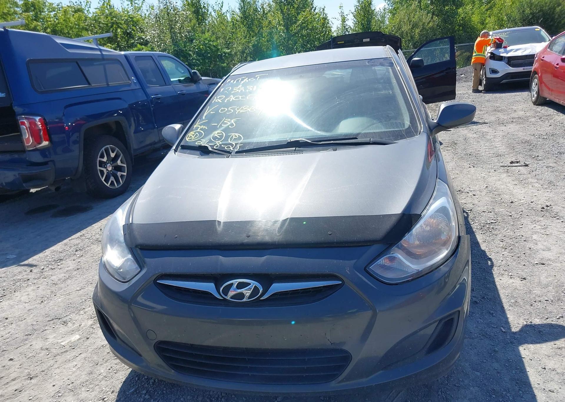 2012 HYUNDAI ACCENT GLS