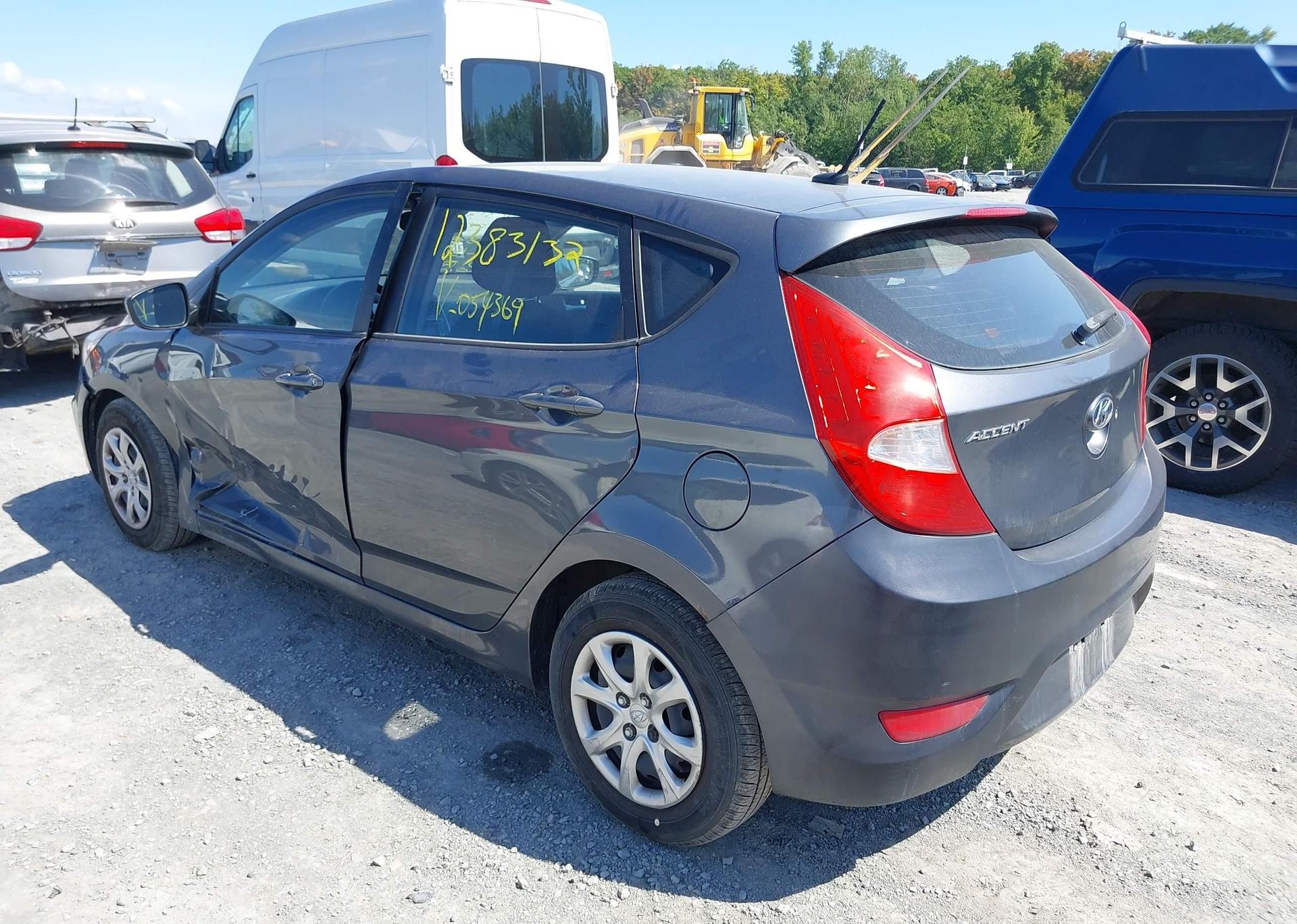 2012 HYUNDAI ACCENT GLS