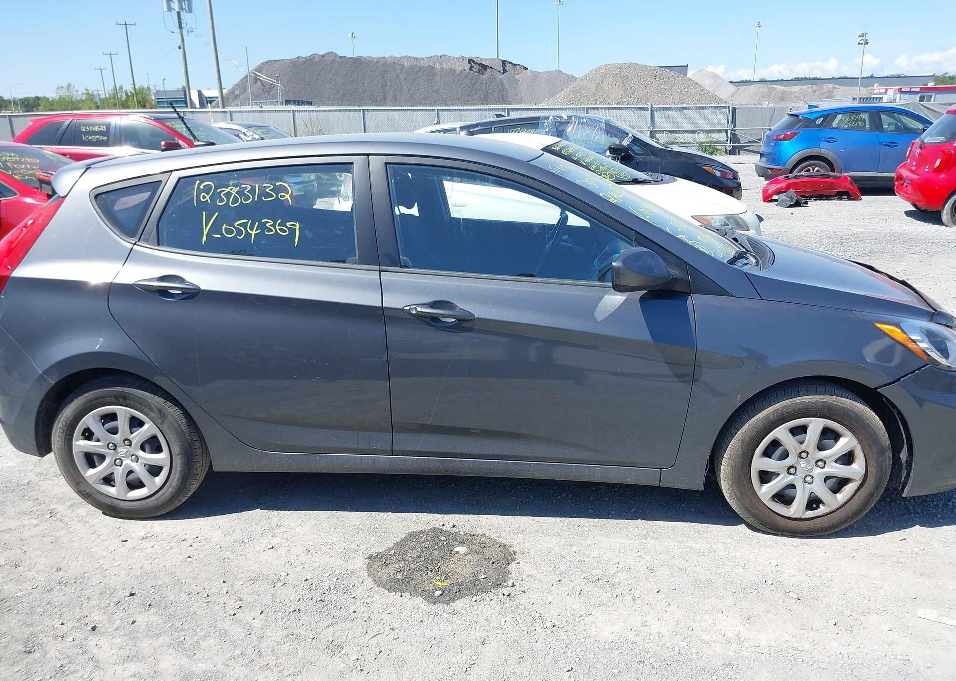 2012 HYUNDAI ACCENT GLS