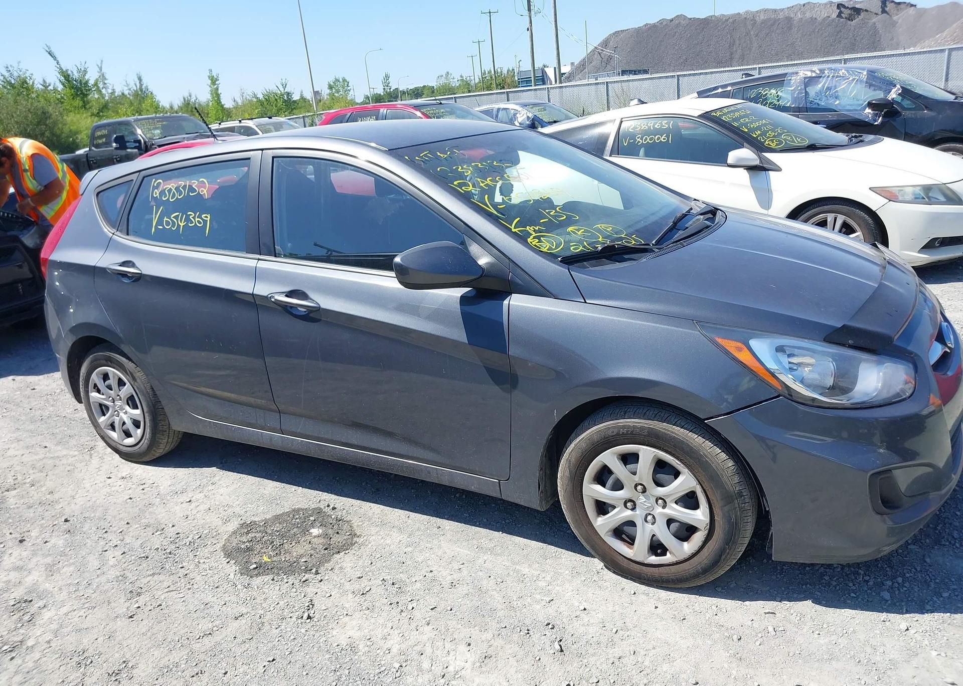 2012 HYUNDAI ACCENT GLS