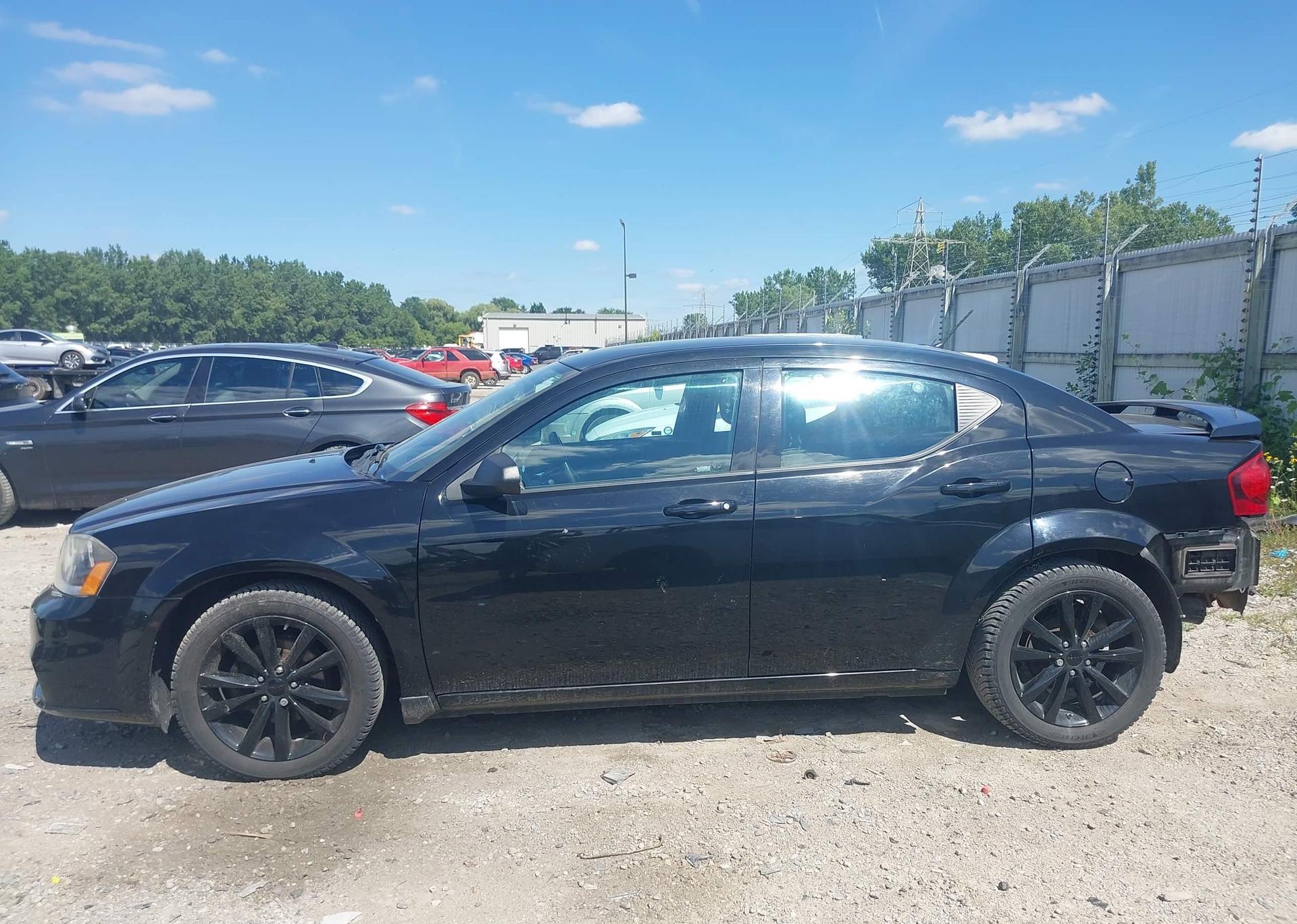 2013 DODGE AVENGER SE