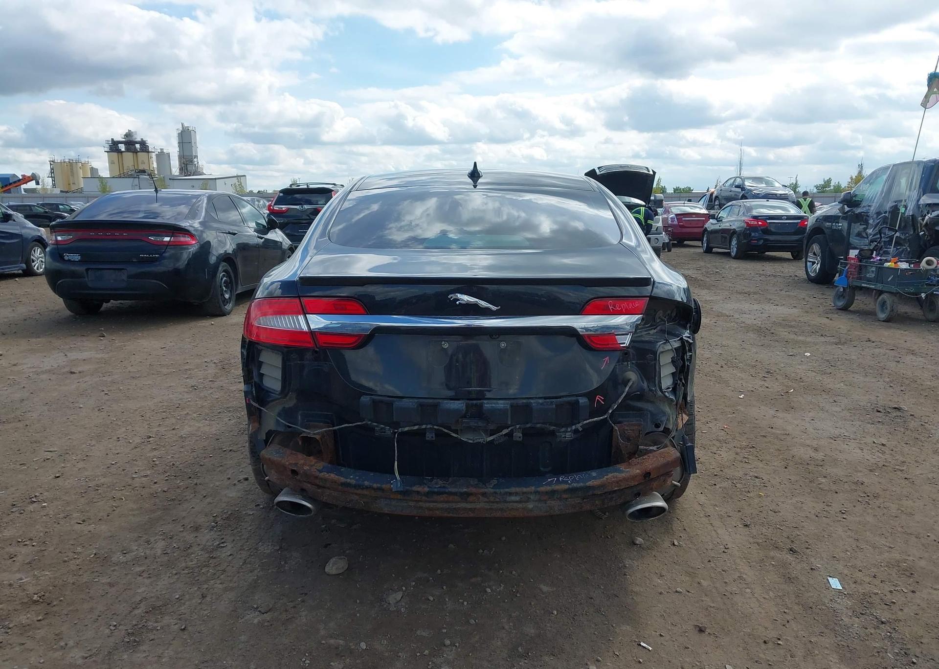 2013 JAGUAR XF