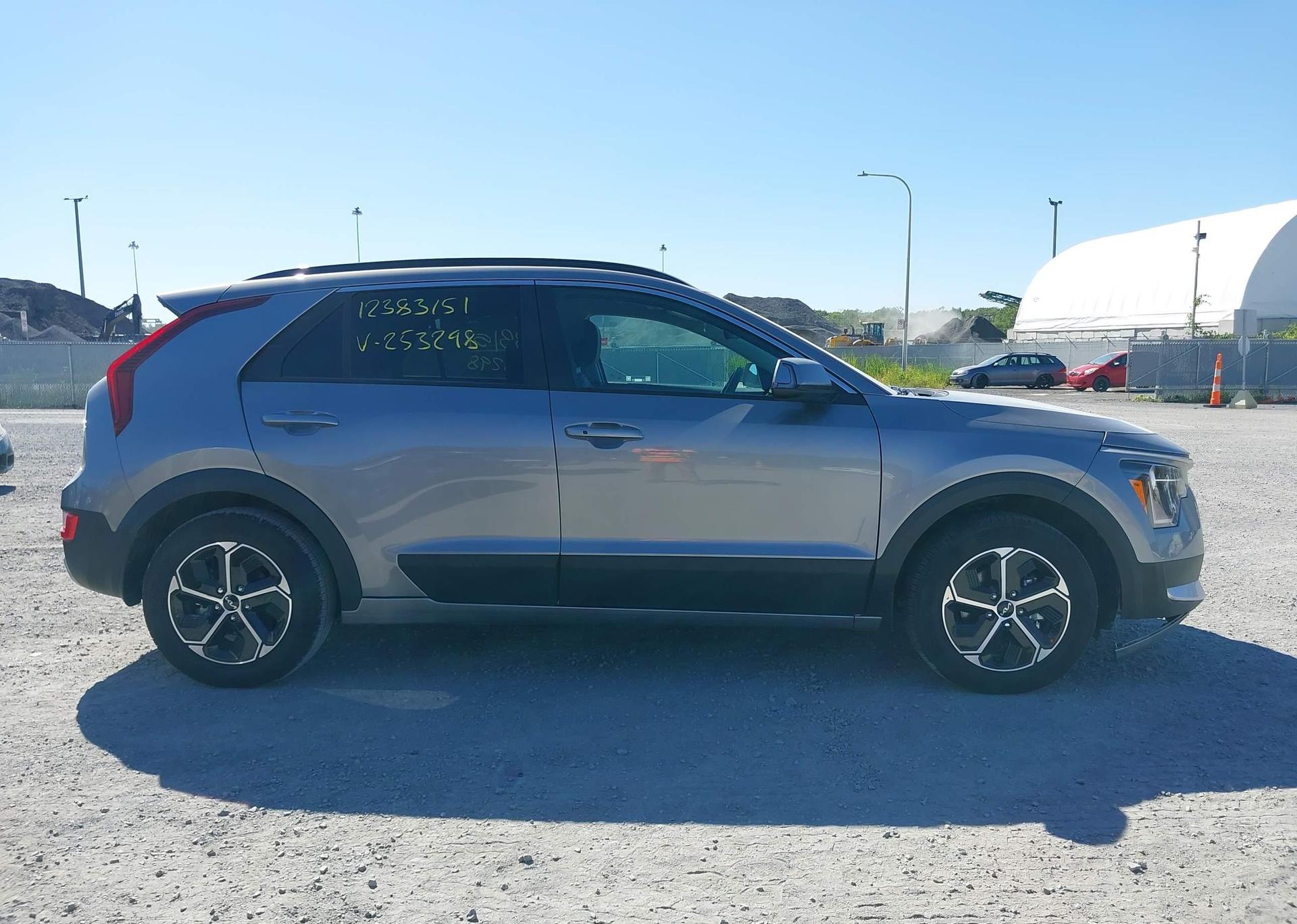 2025 KIA NIRO EX