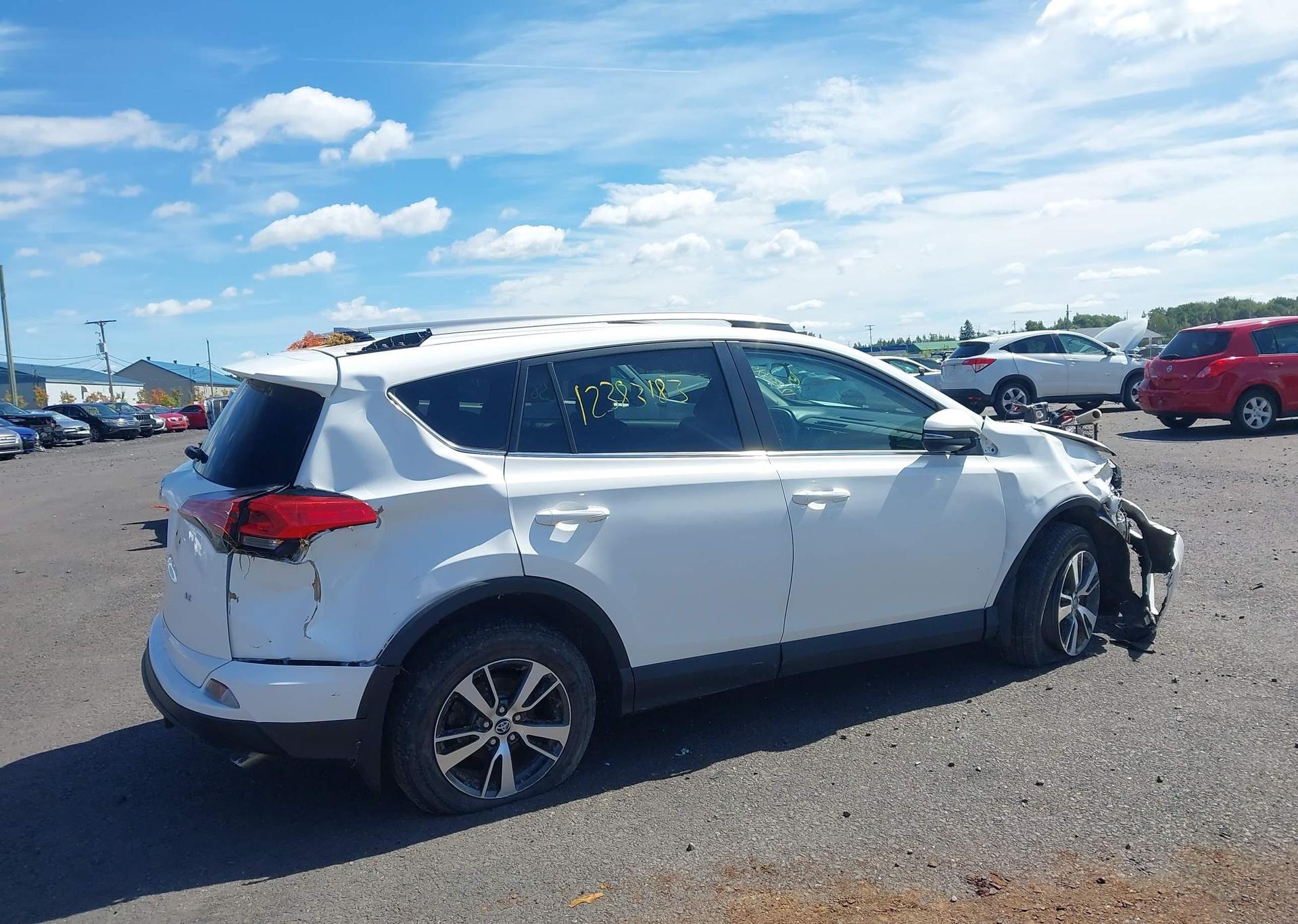 2018 TOYOTA RAV4 LE