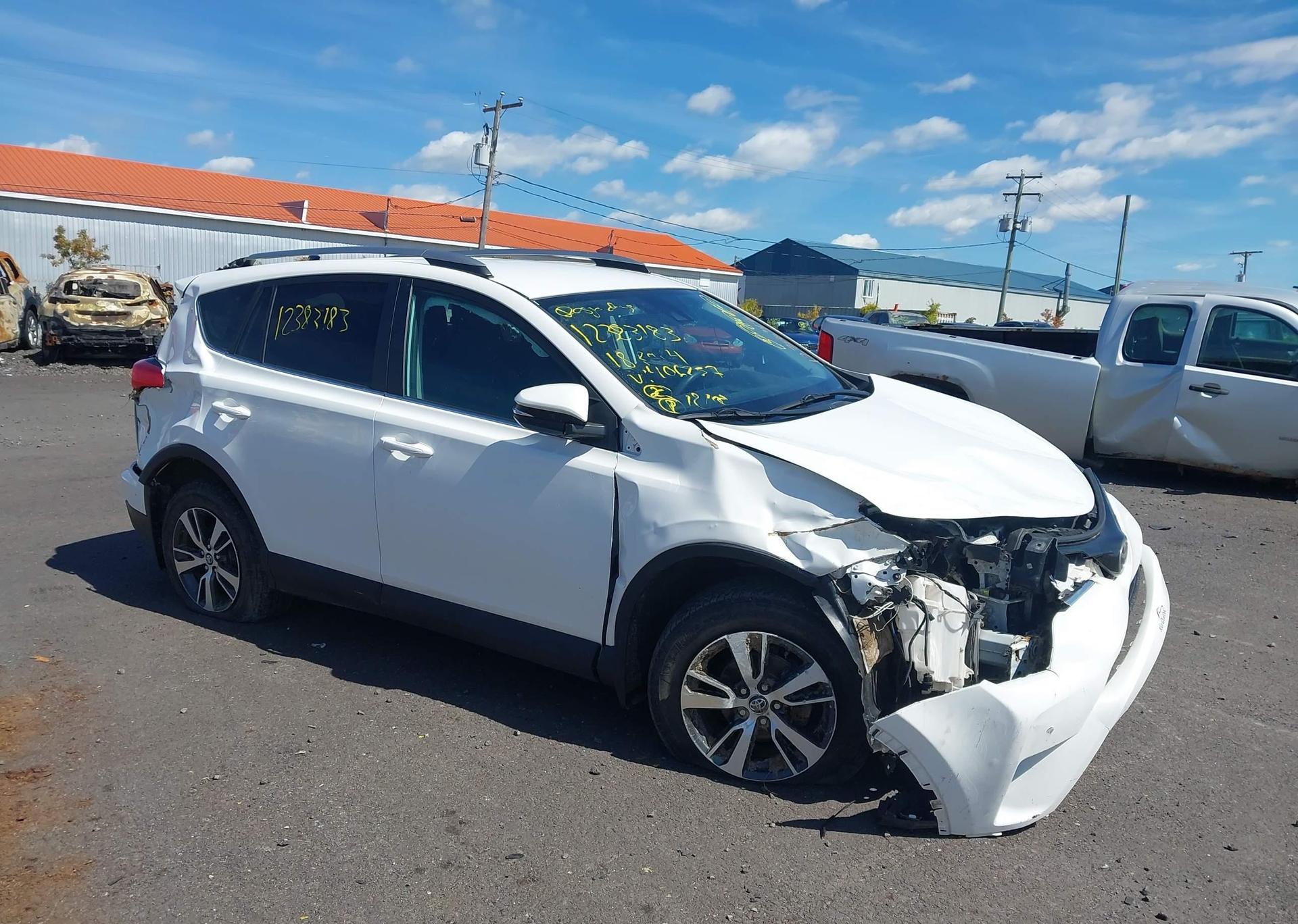2018 TOYOTA RAV4 LE