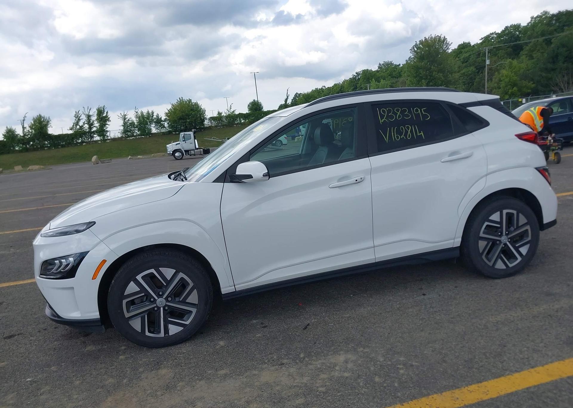 2023 HYUNDAI KONA SEL