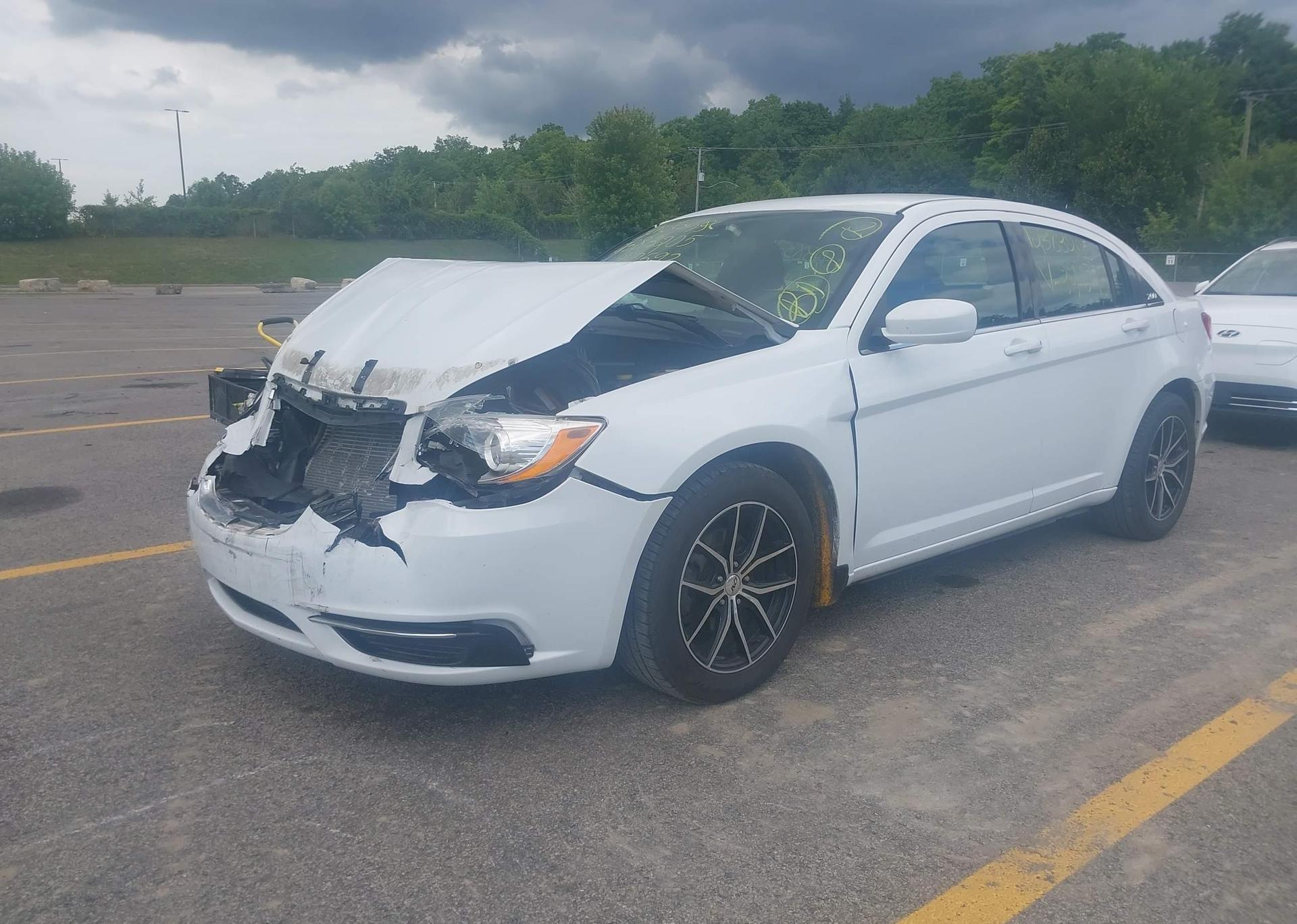 2014 CHRYSLER 200 LX