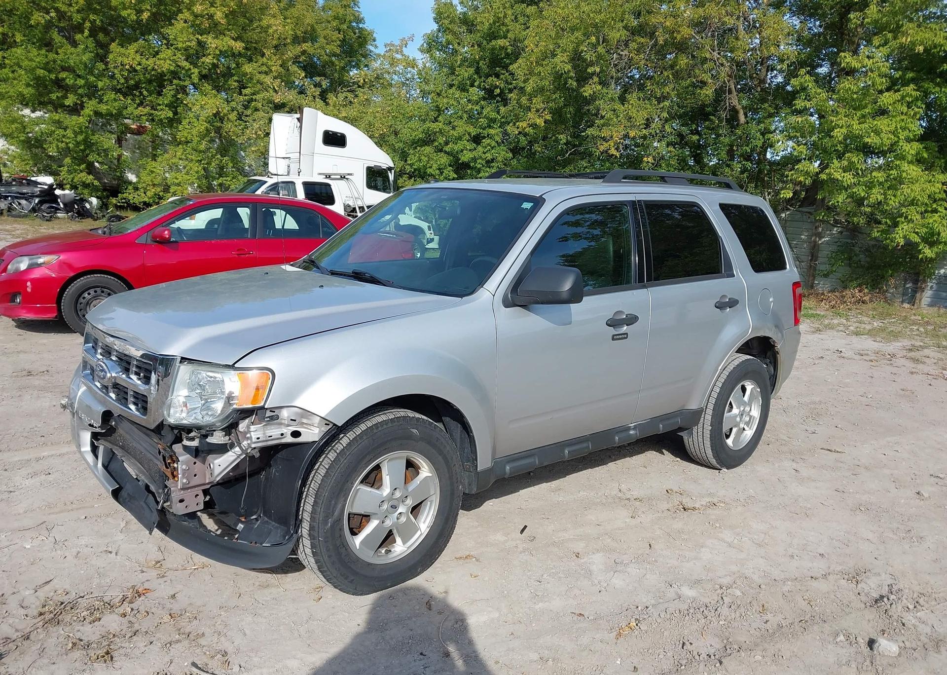 2011 FORD ESCAPE XLT