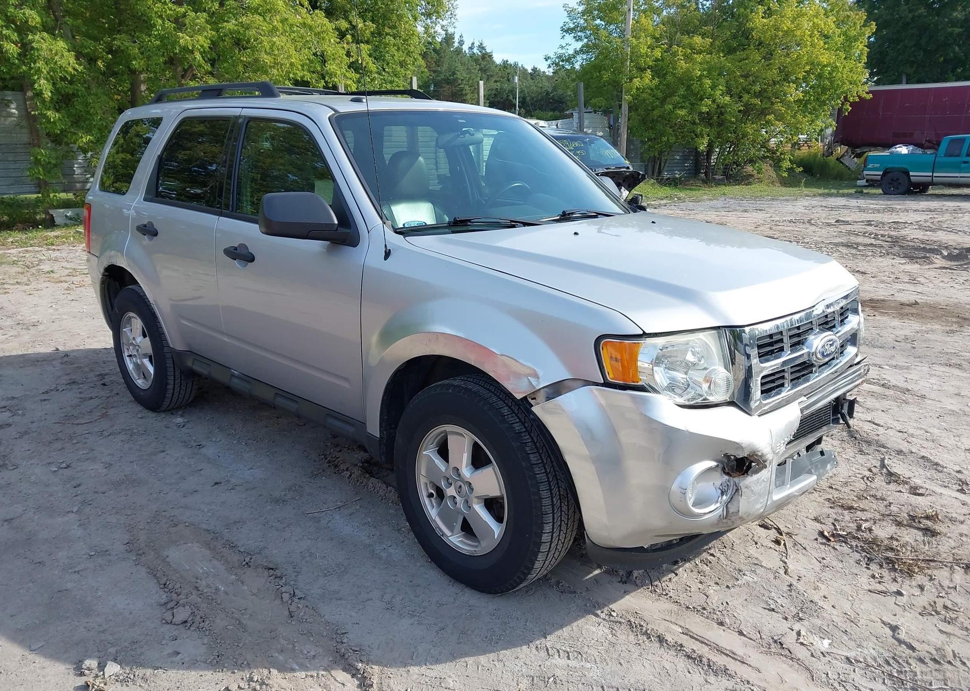 2011 FORD ESCAPE XLT