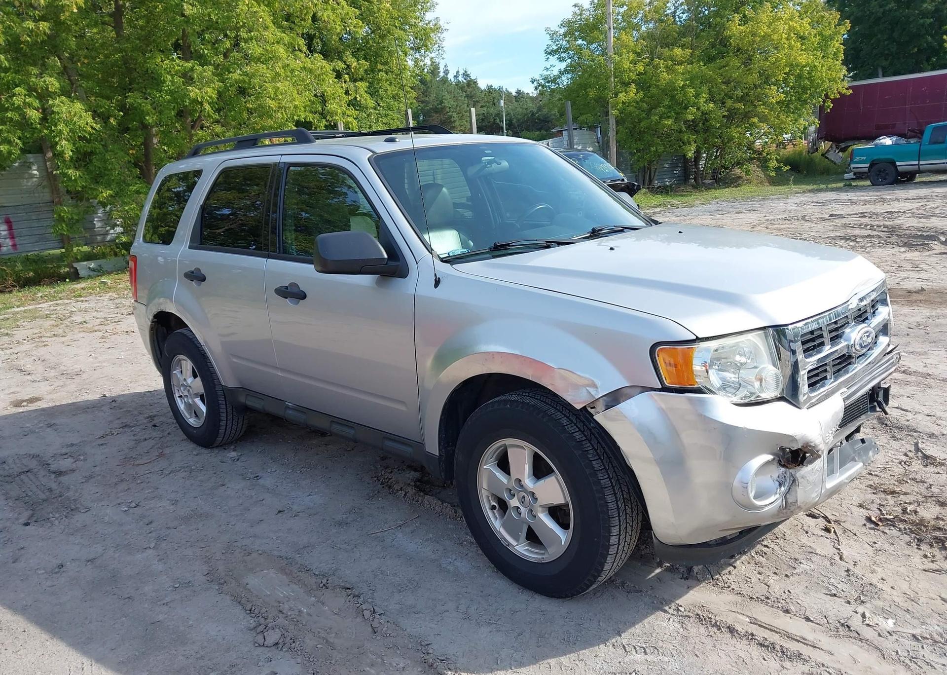 2011 FORD ESCAPE XLT