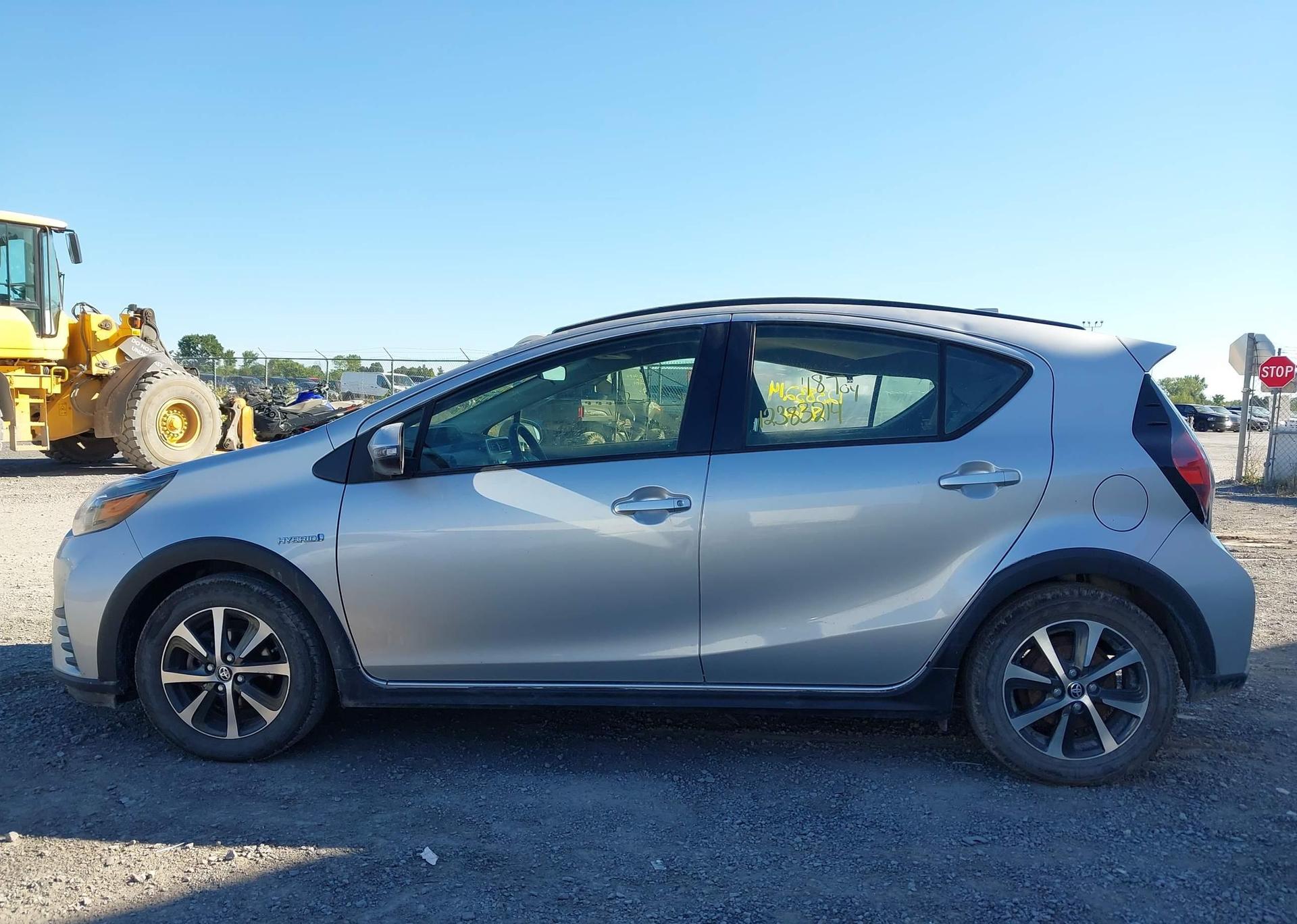 2018 TOYOTA Prius c