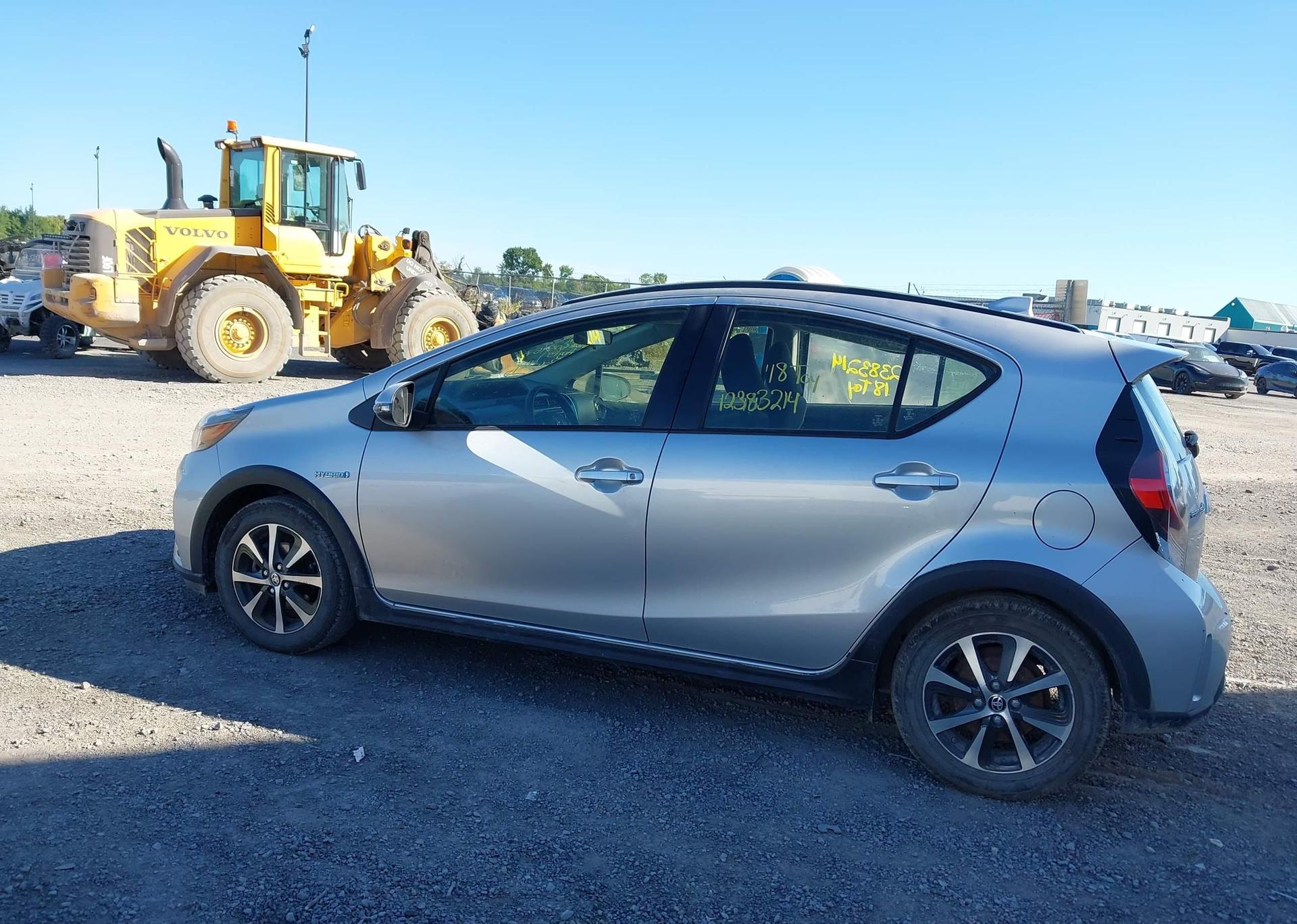 2018 TOYOTA Prius c