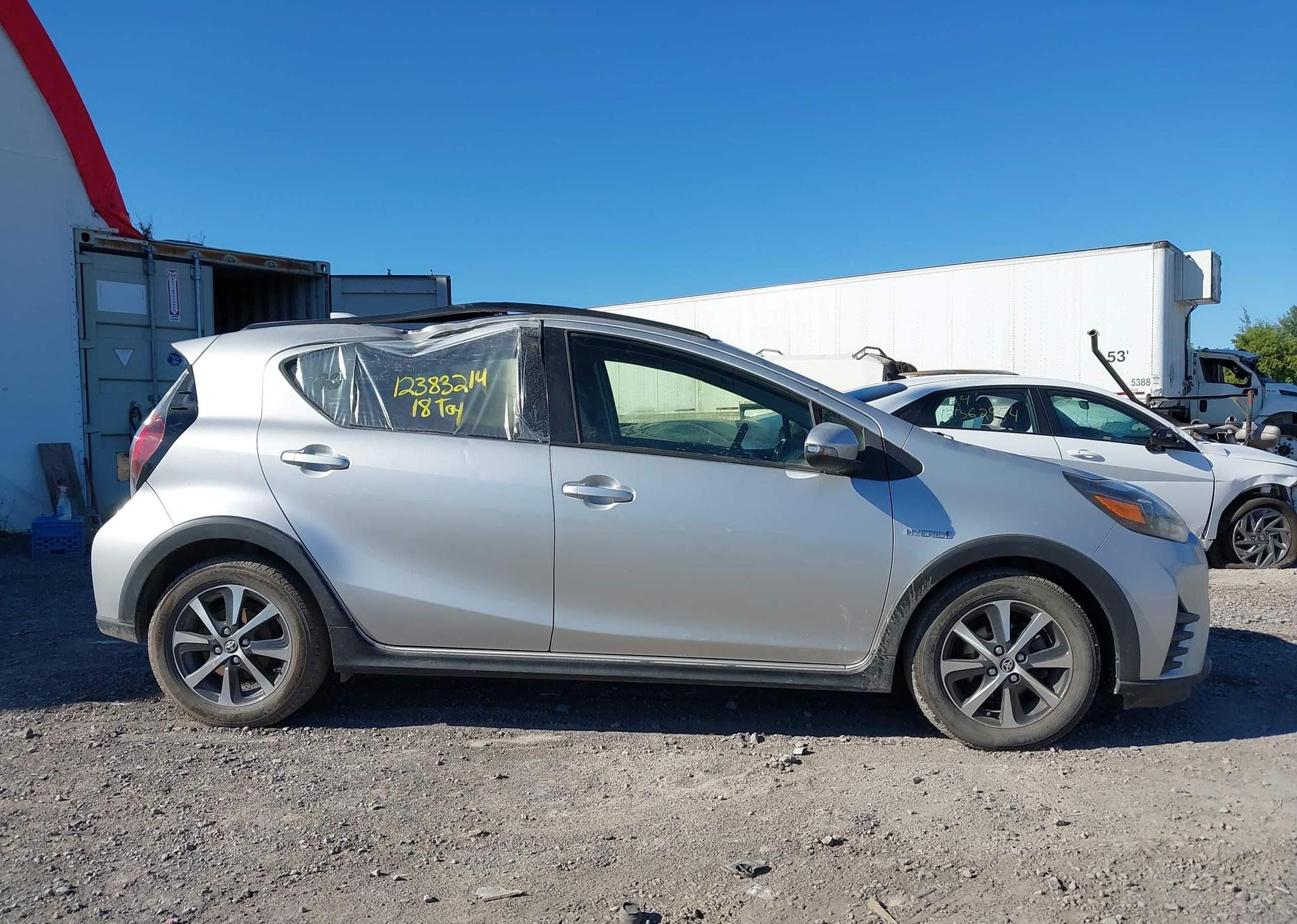 2018 TOYOTA Prius c