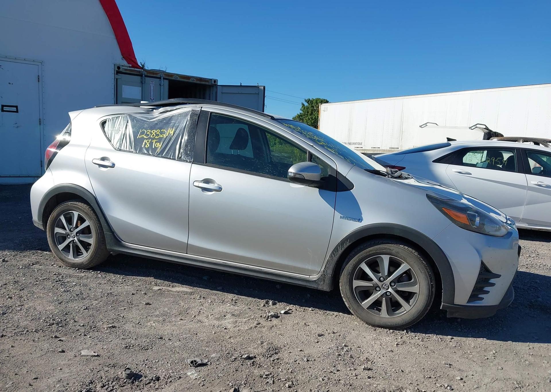 2018 TOYOTA Prius c