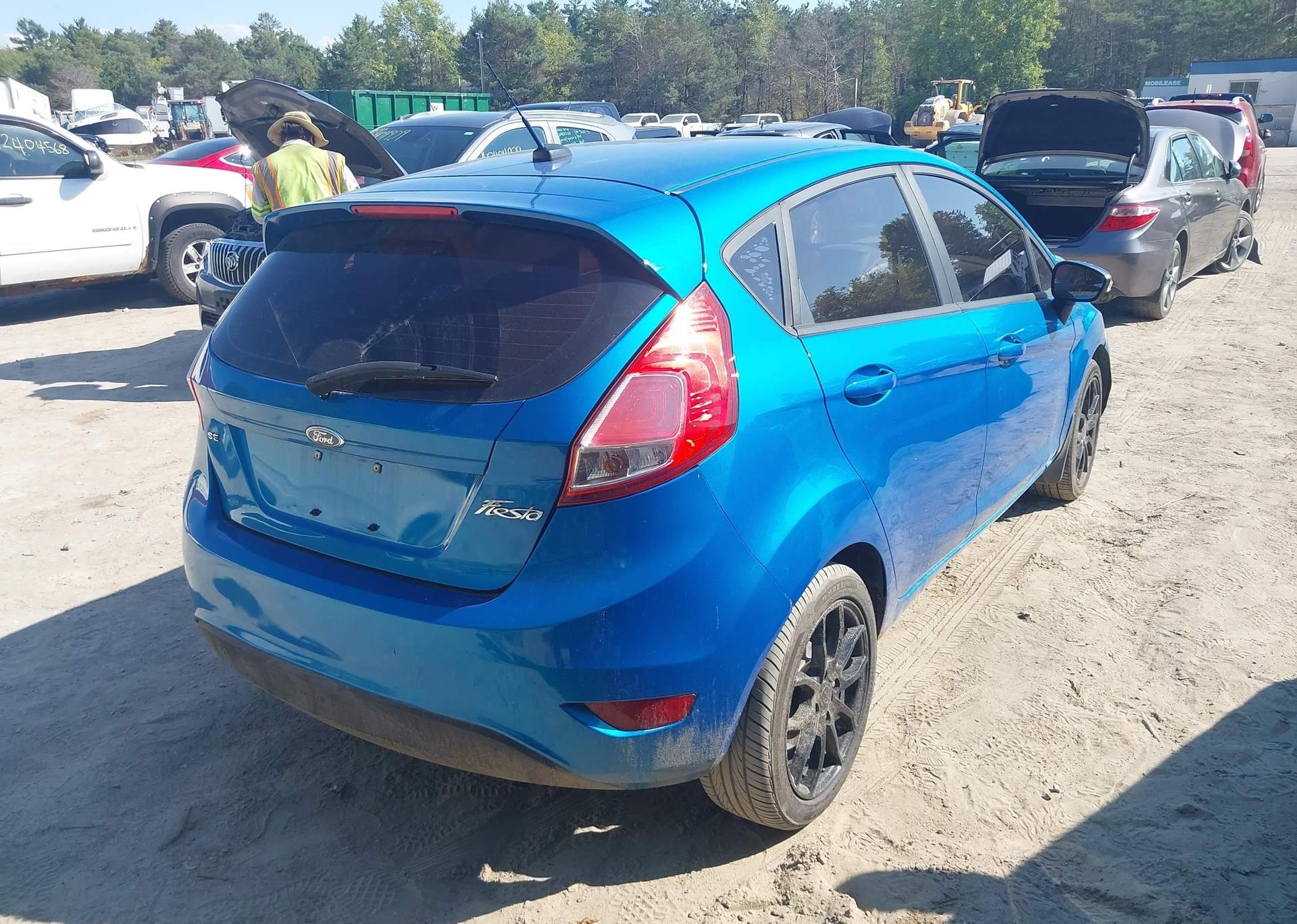 2015 FORD FIESTA SE