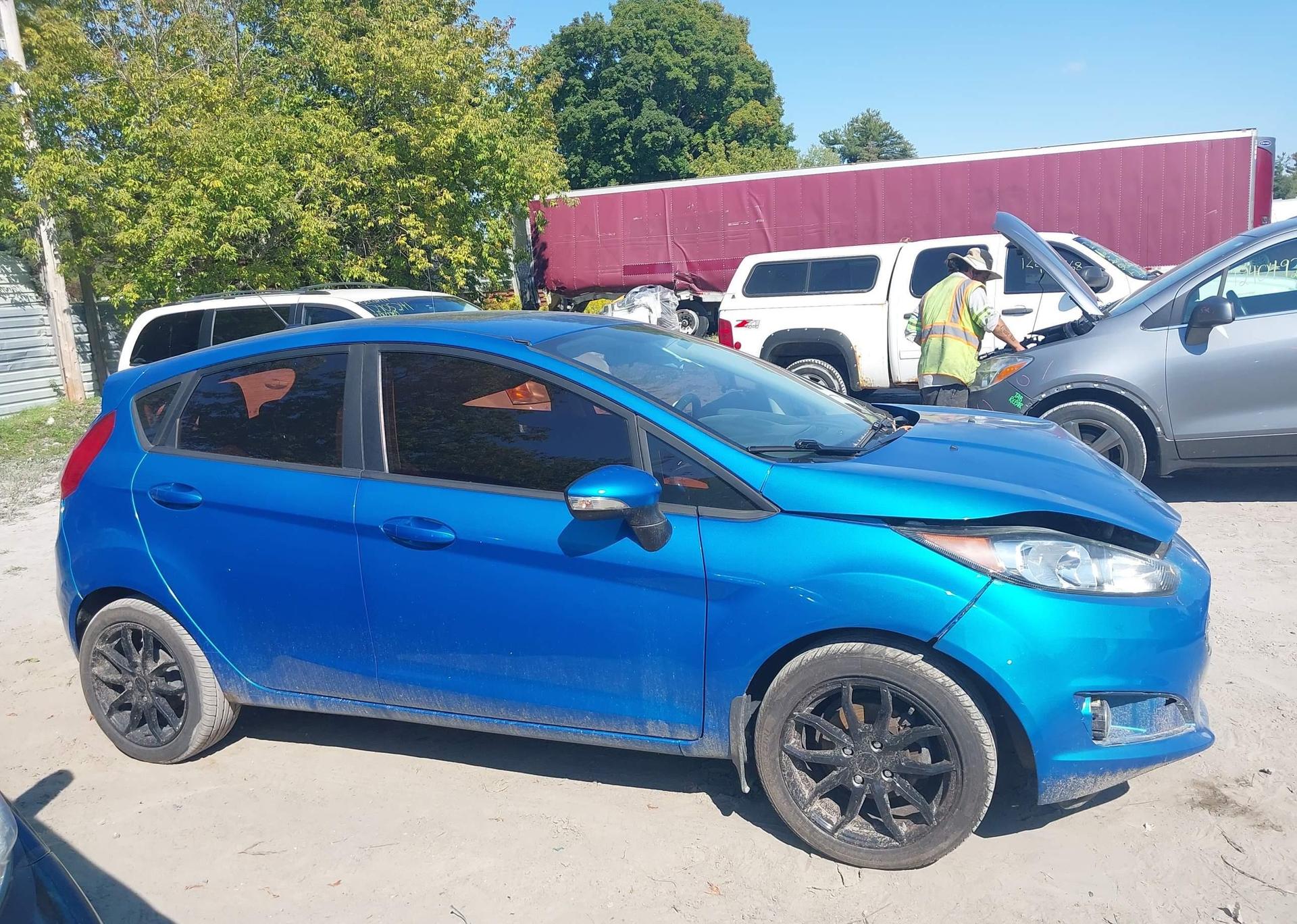 2015 FORD FIESTA SE
