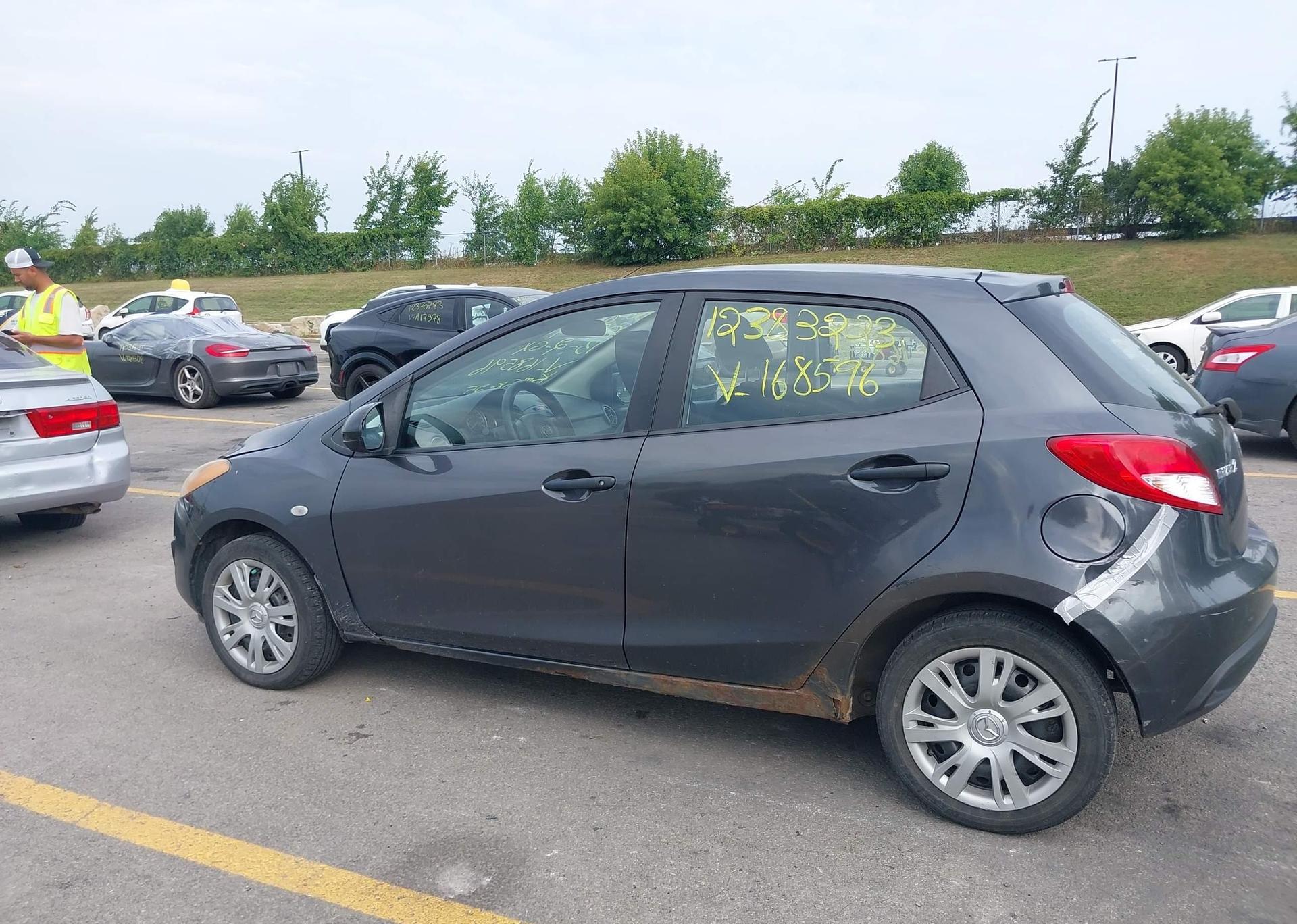 2013 MAZDA MAZDA2 GX