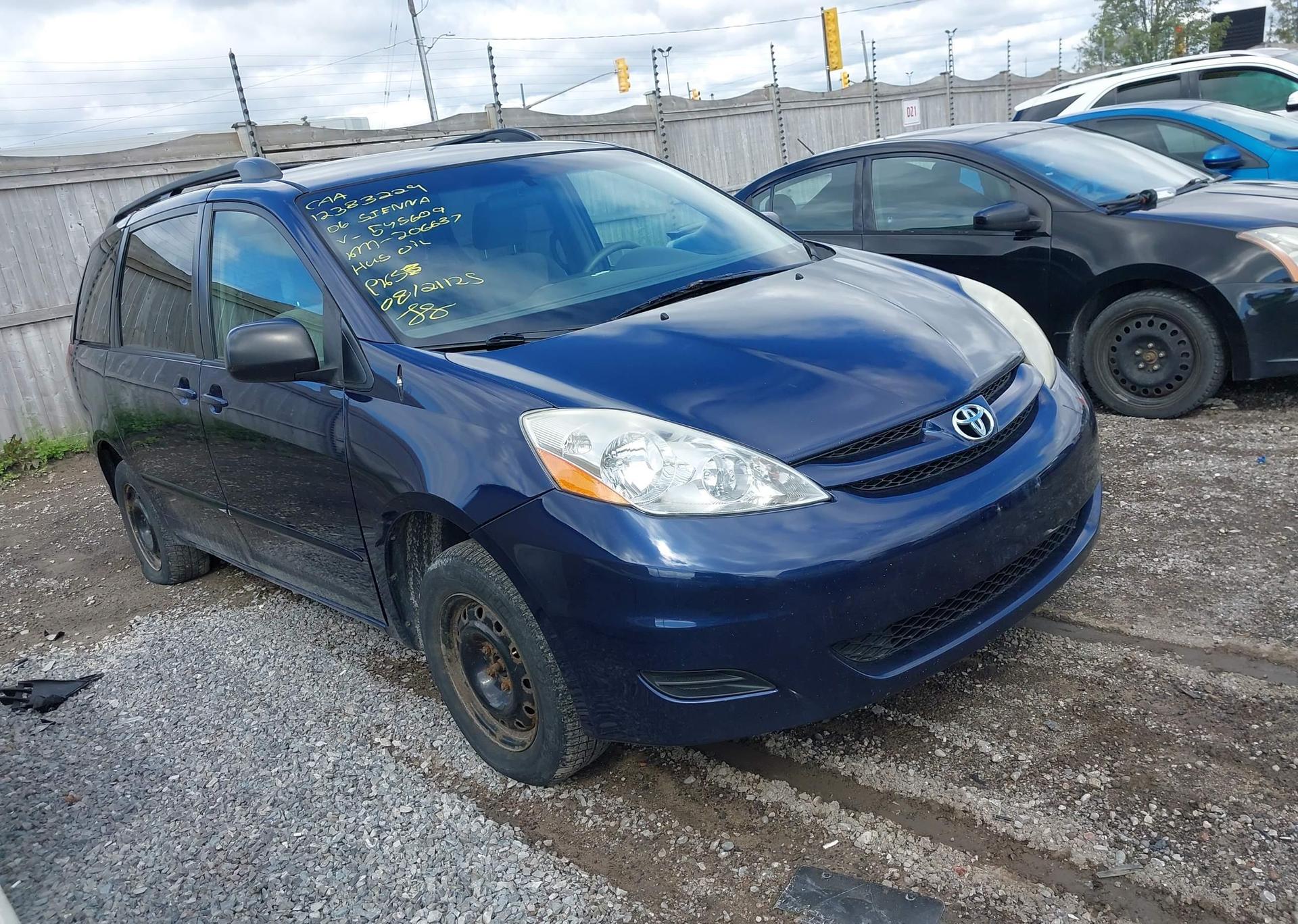 2006 TOYOTA SIENNA CE