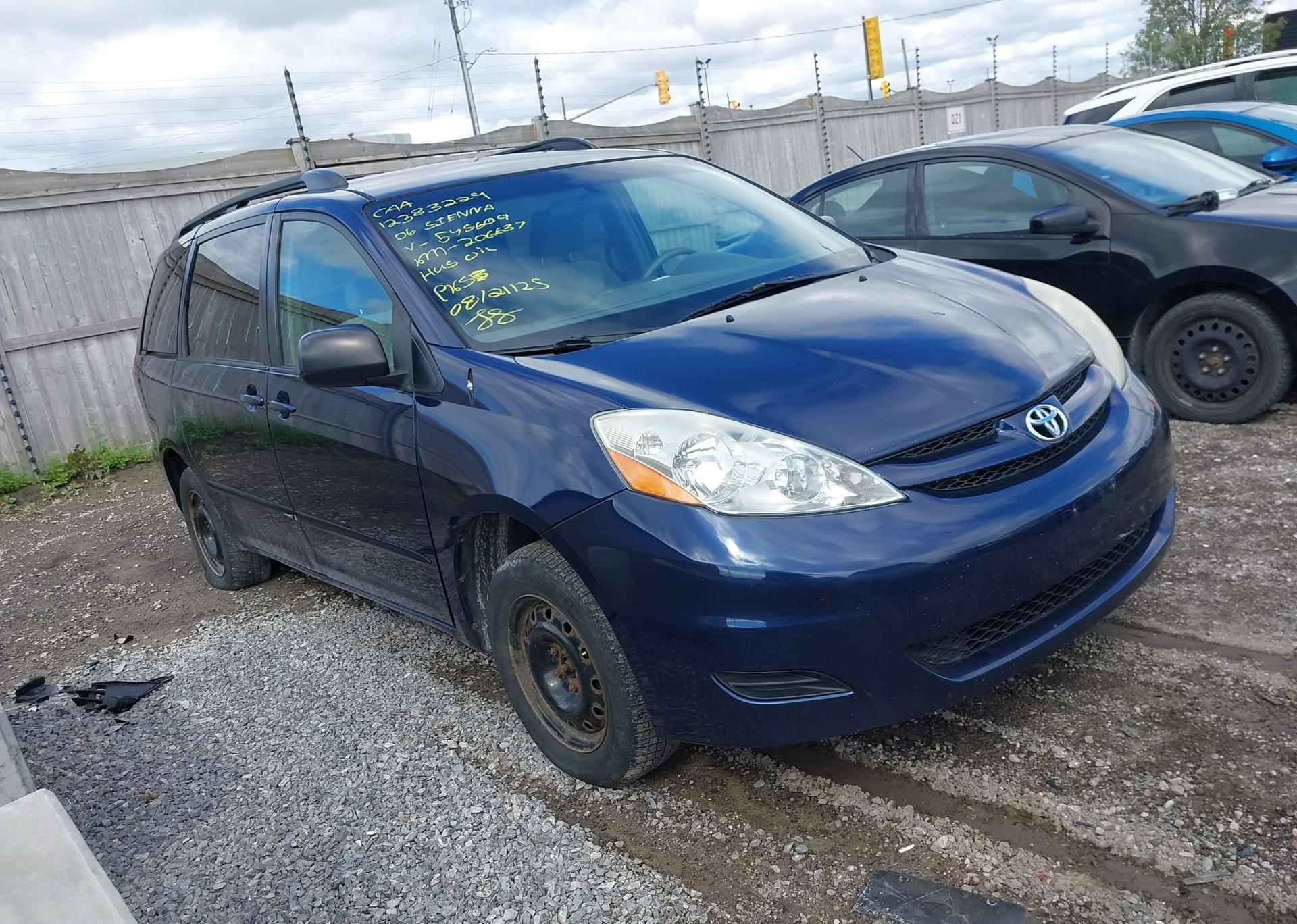 2006 TOYOTA SIENNA CE