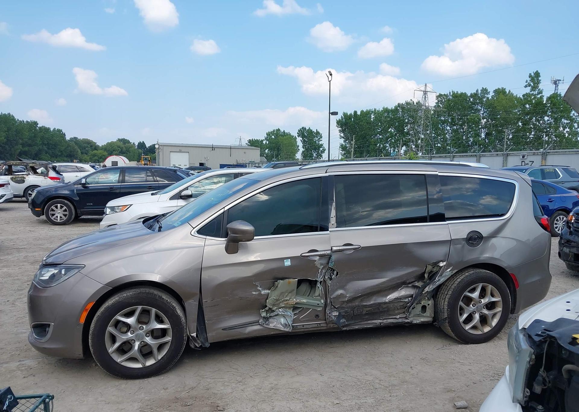 2018 CHRYSLER PACIFICA TOURING L PLUS