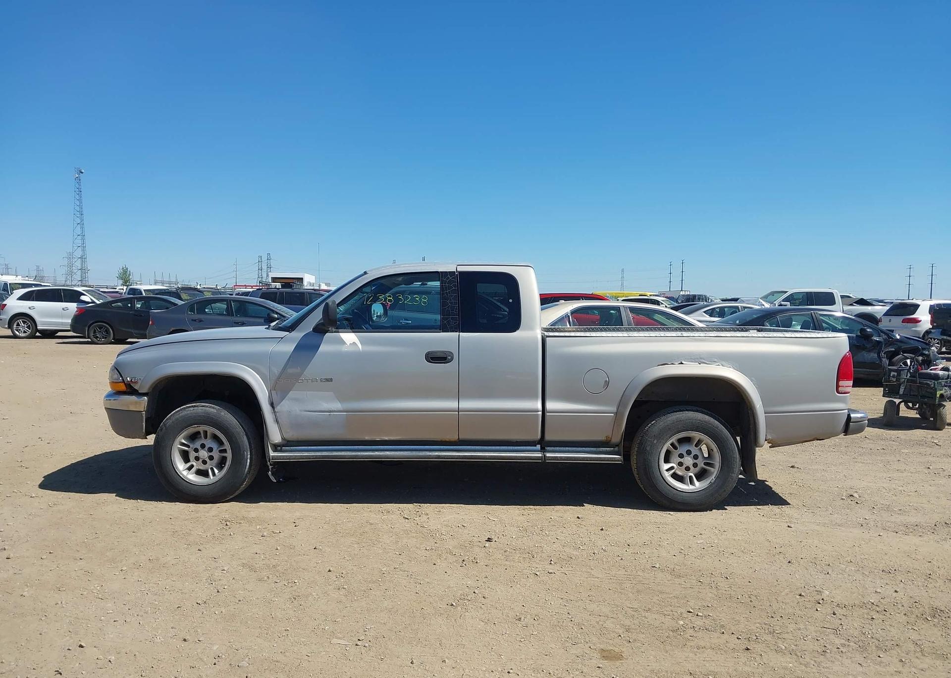 2000 DODGE DAKOTA SLT