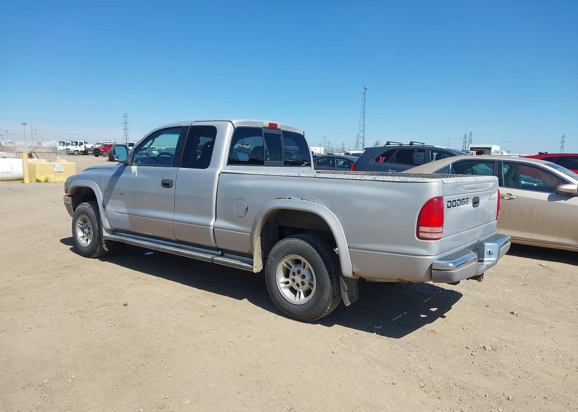 2000 DODGE DAKOTA SLT