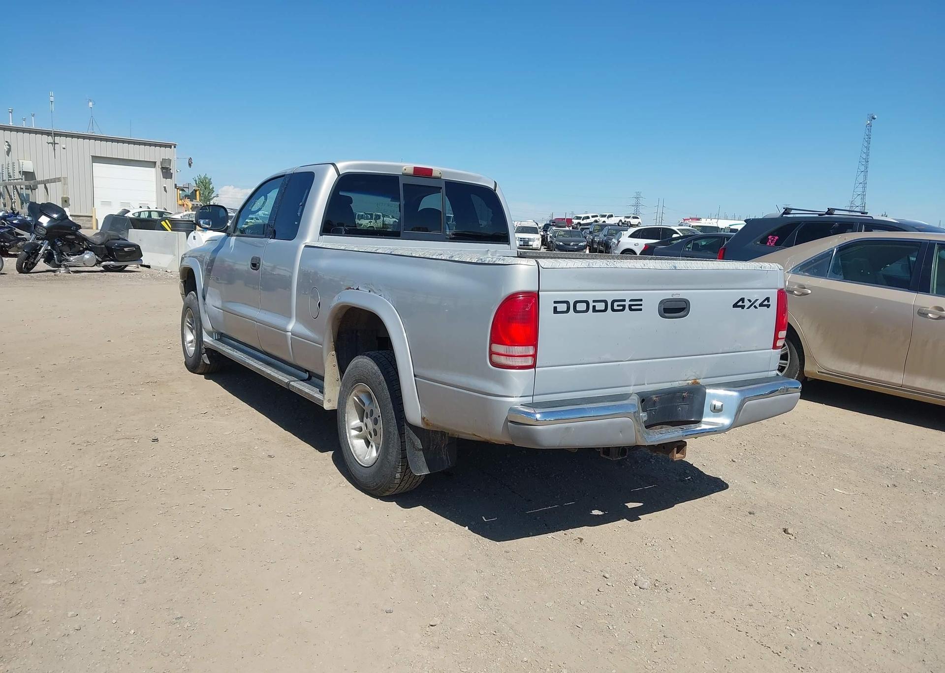 2000 DODGE DAKOTA SLT