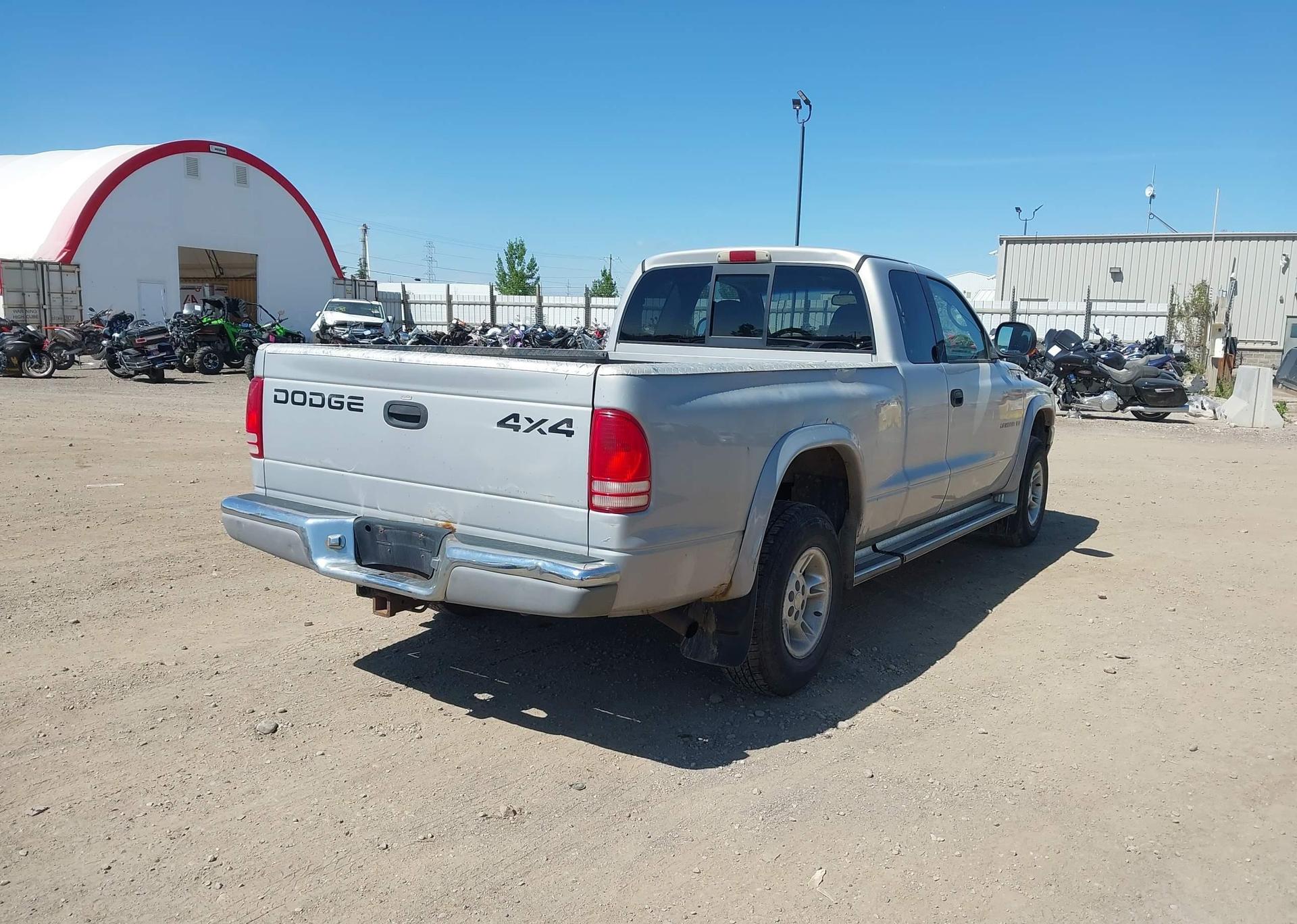 2000 DODGE DAKOTA SLT