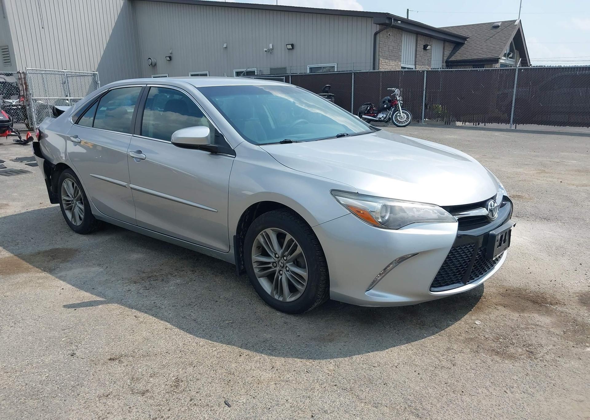 2017 TOYOTA CAMRY SE
