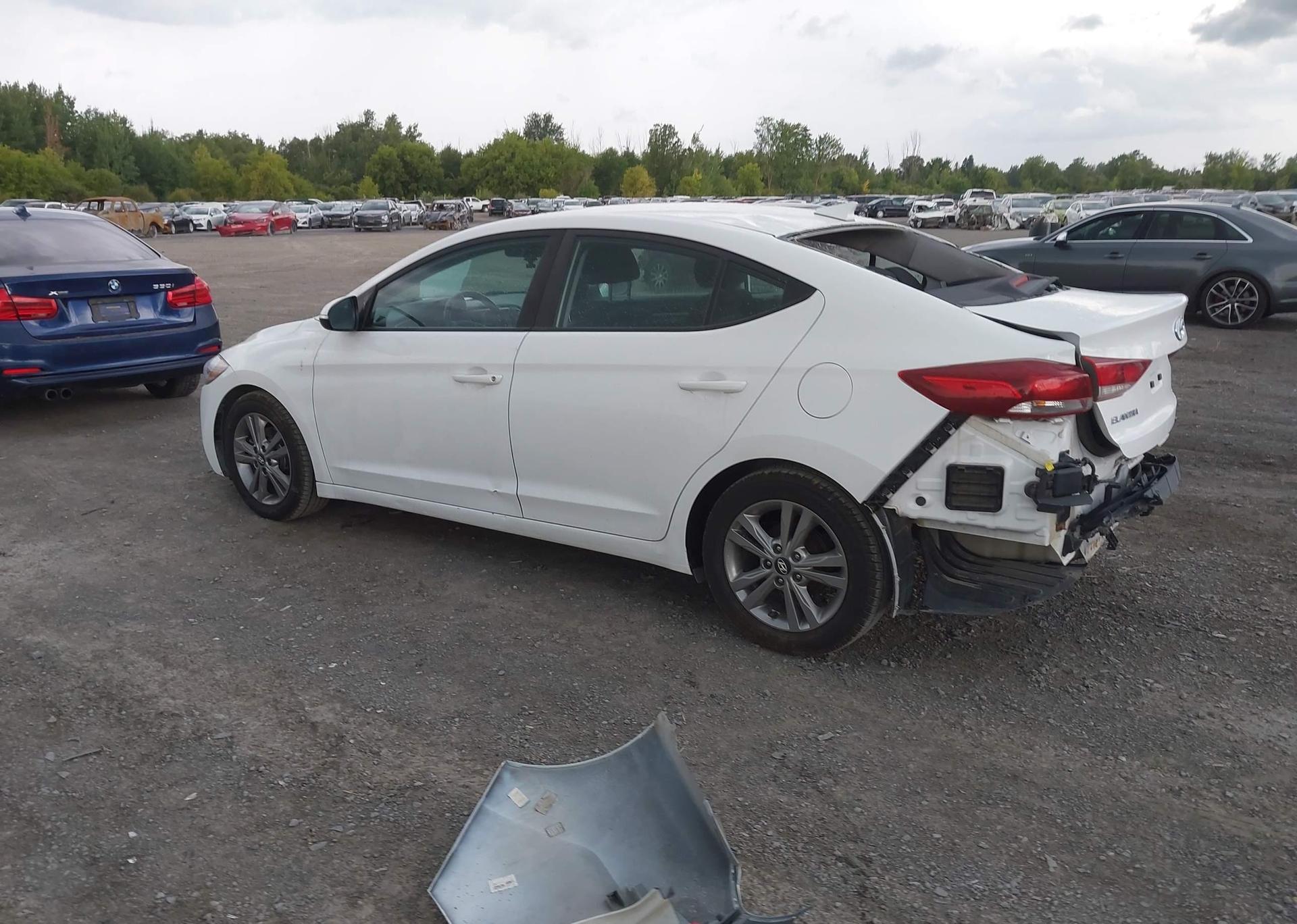 2017 HYUNDAI ELANTRA SE