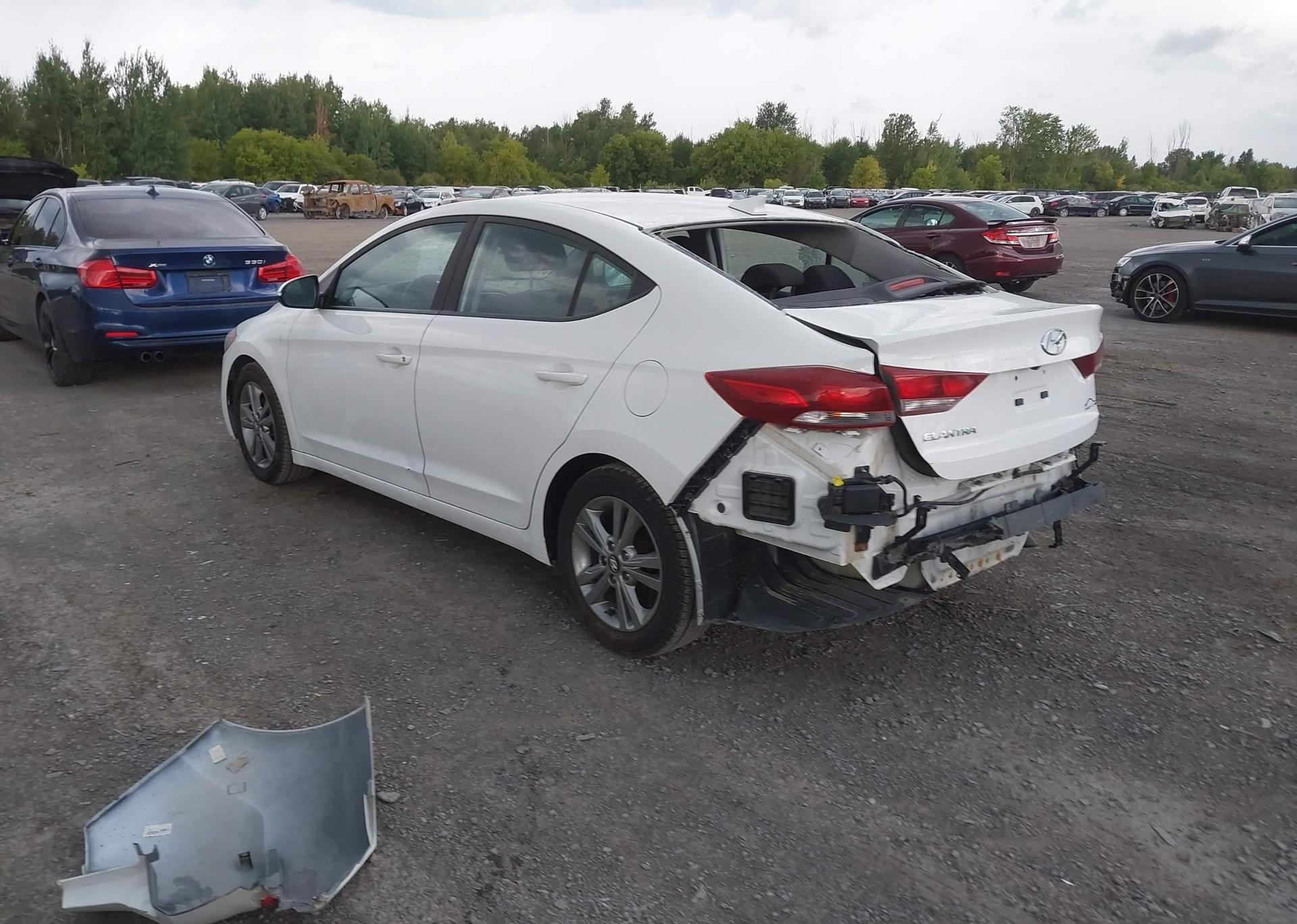 2017 HYUNDAI ELANTRA SE